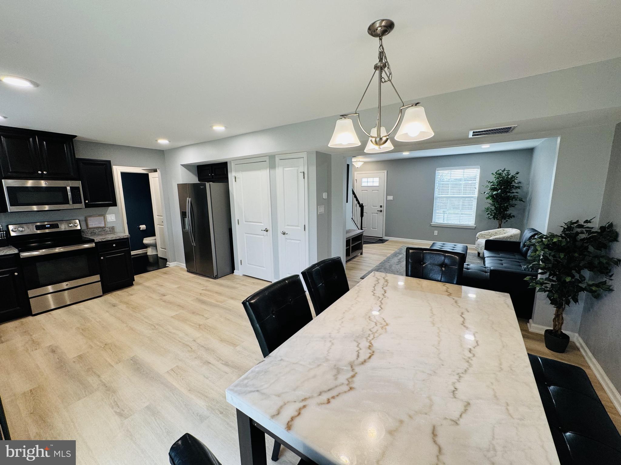 OAKCREST - Residential