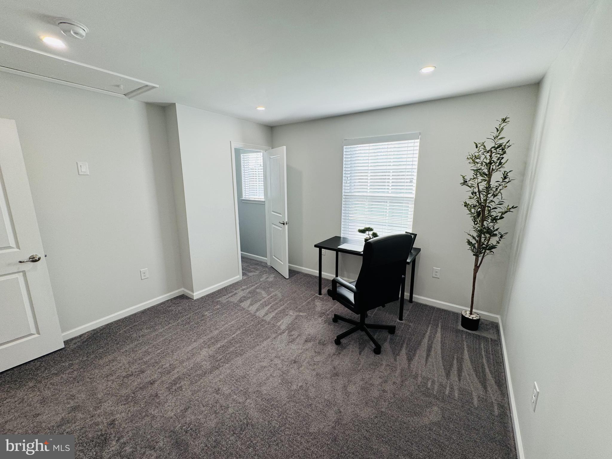 OAKCREST - Residential