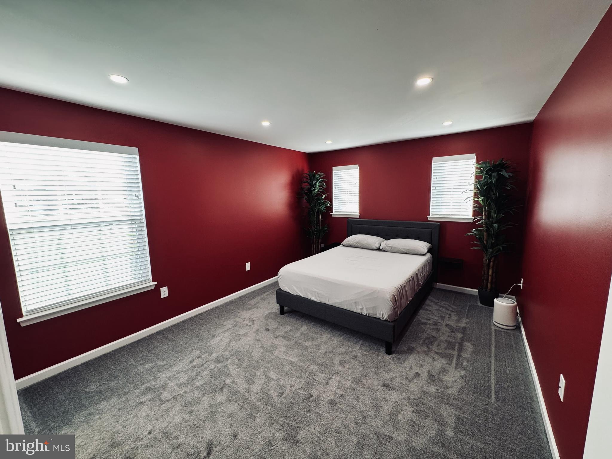 OAKCREST - Residential