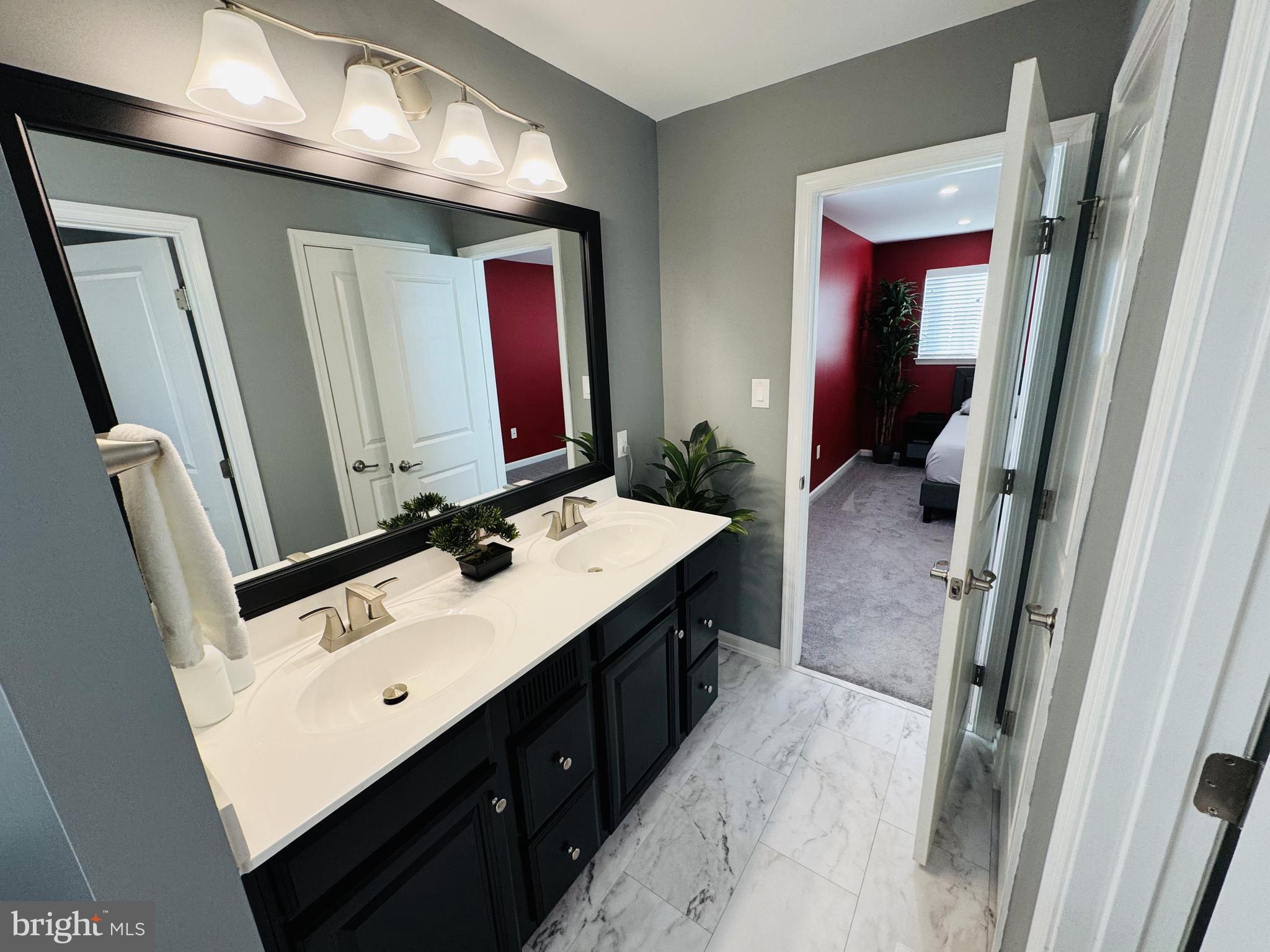 OAKCREST - Residential