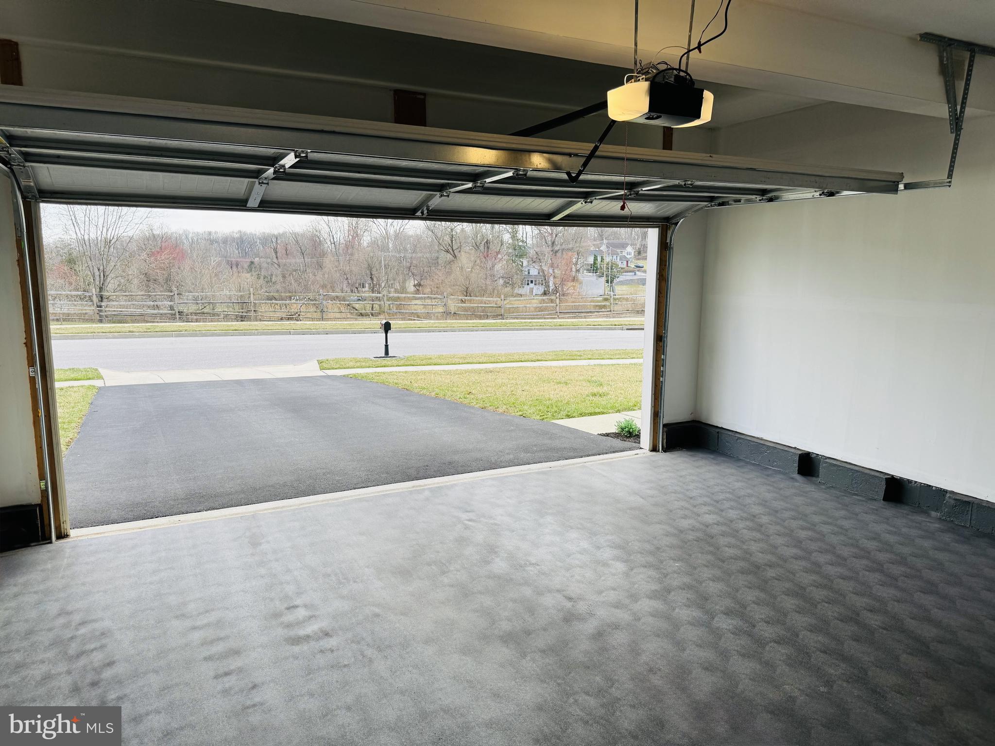 OAKCREST - Residential