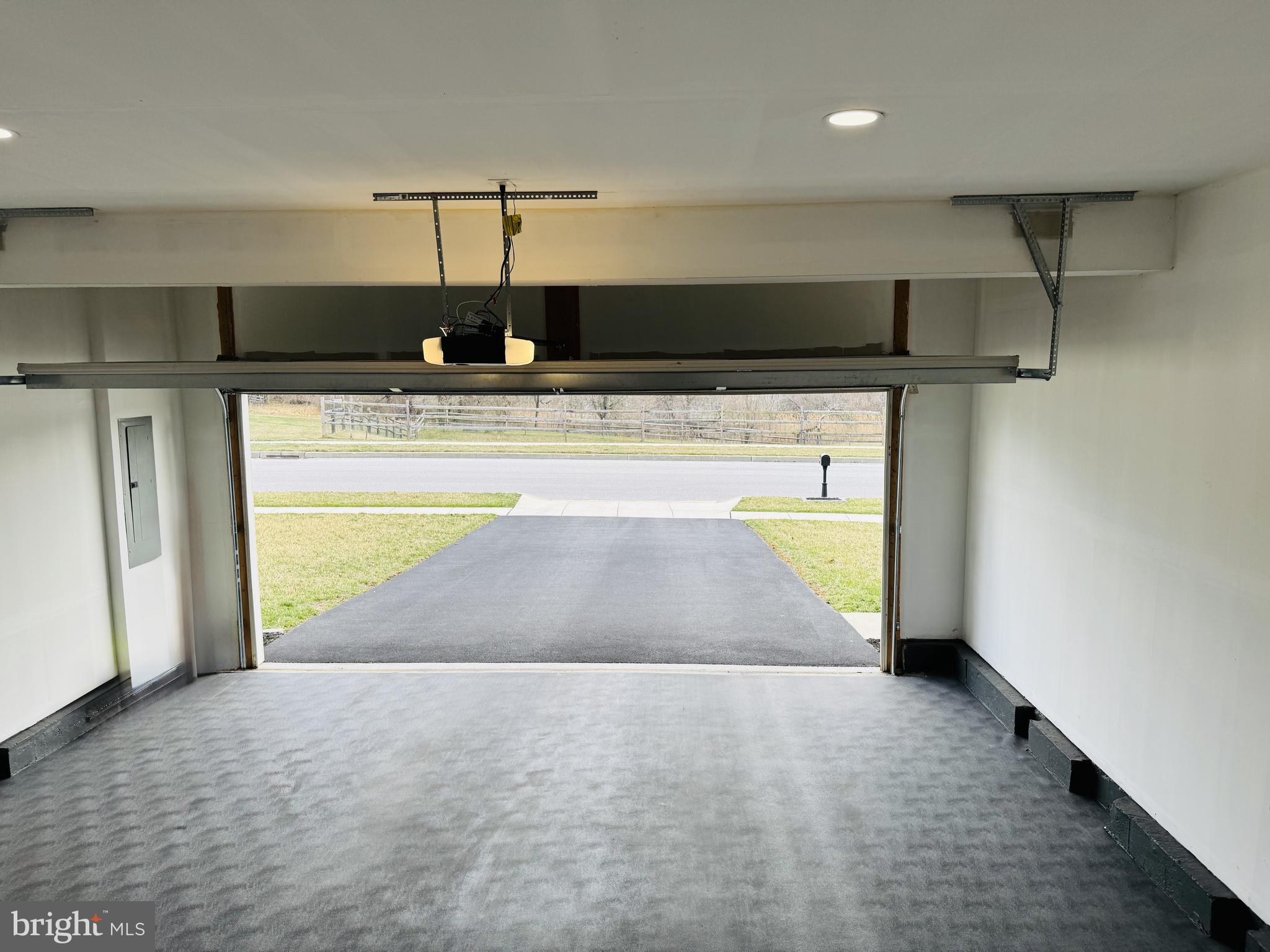 OAKCREST - Residential