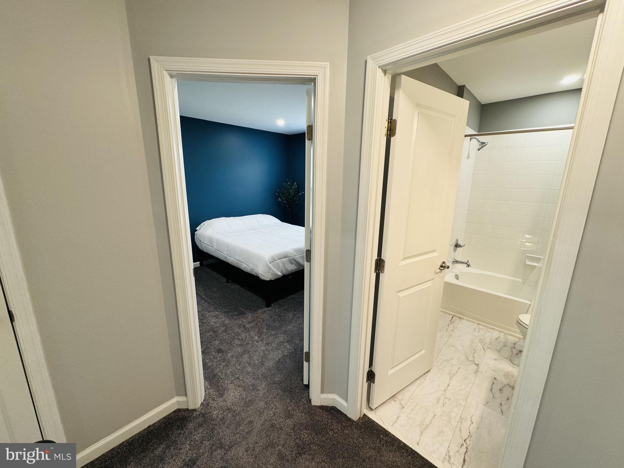 OAKCREST - Residential