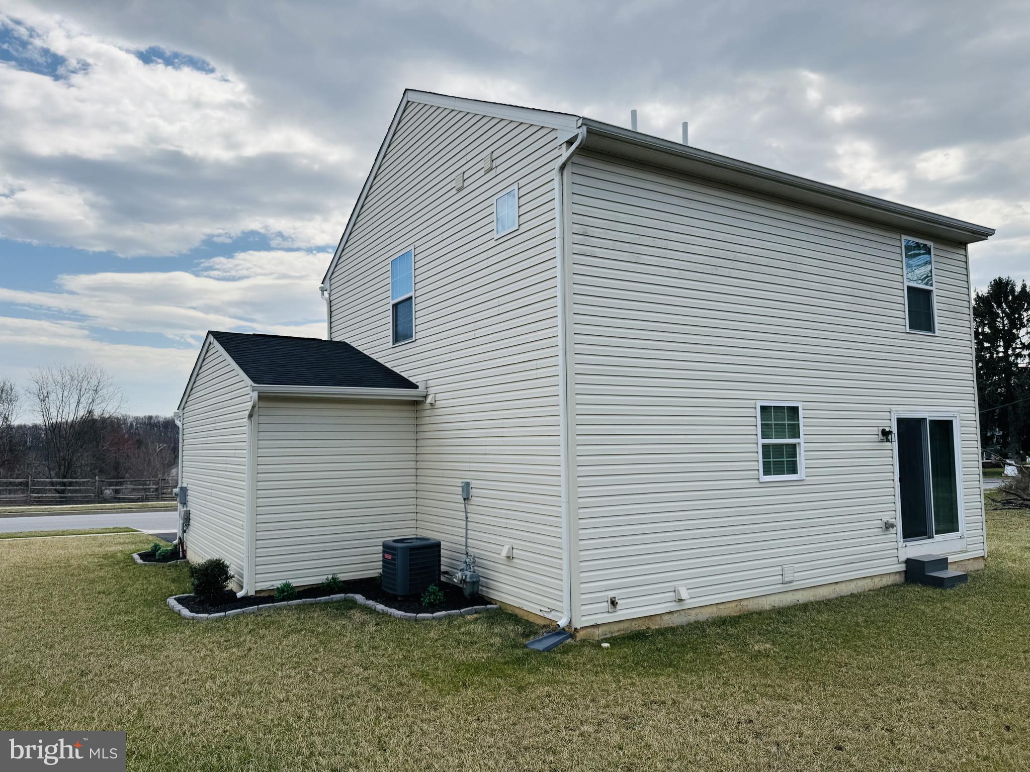 OAKCREST - Residential