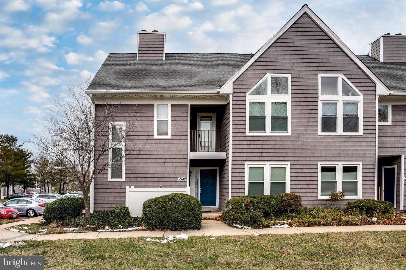Lovely main floor unit with 2 beds and 2 baths in a quiet Woodland Village community. Gorgeous hardwood floors, sunroom, updated kitchen. Master bed Rm with walk-in closet and full bathroom, and an additional bedroom at same level. Wood burning fireplace. Wonderful community with outdoor pool and tennis courts. Condo fee includes water, roof, community pool & tennis court. Easy access to 95, 28. 100 and BWI. Pets case by case. Credit 700 or up.
24 hour notice needed for the showing, Use RentSpree service for application.