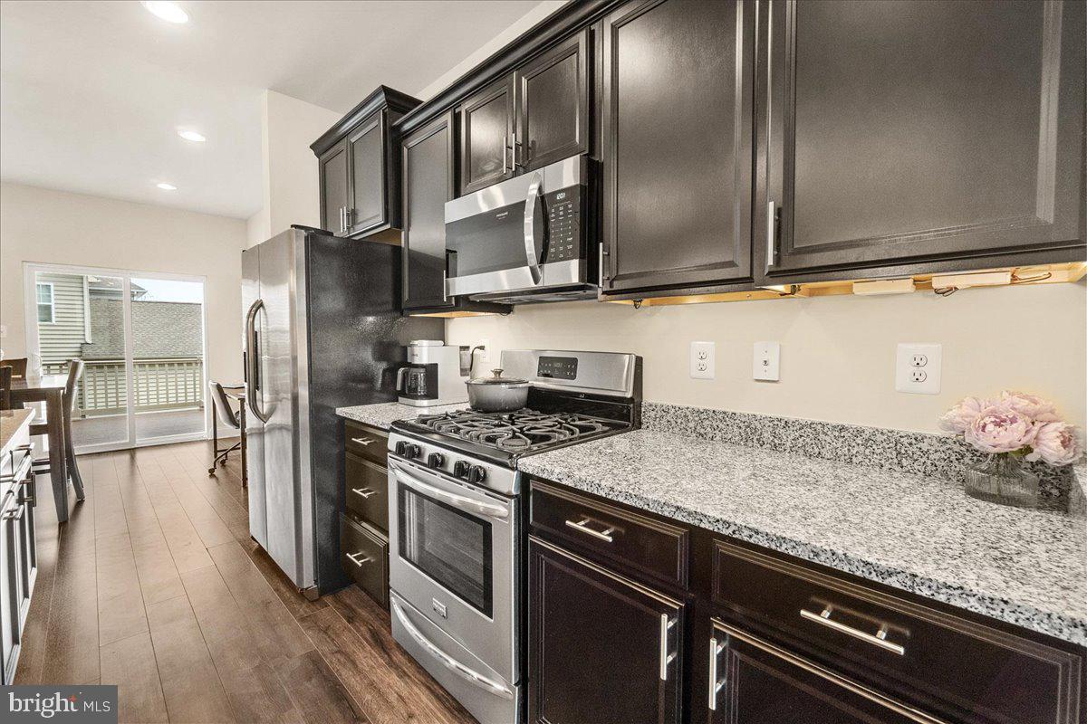 WESTVIEW SOUTH - Residential