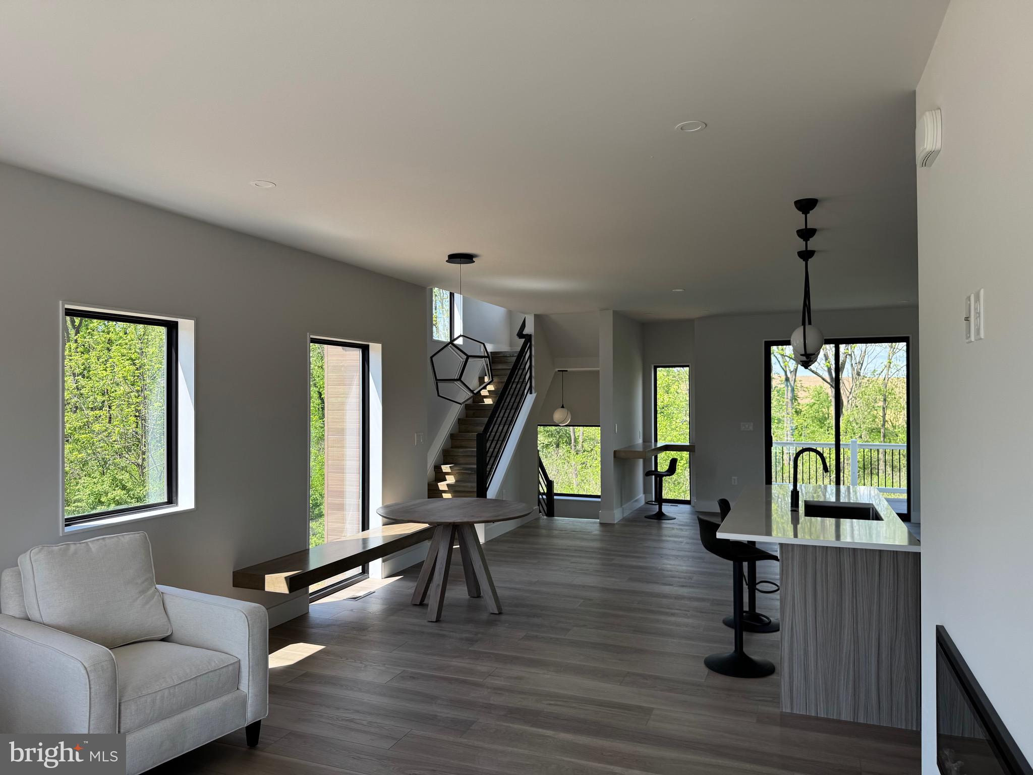 MOUNTAIN MEADOWS - Residential