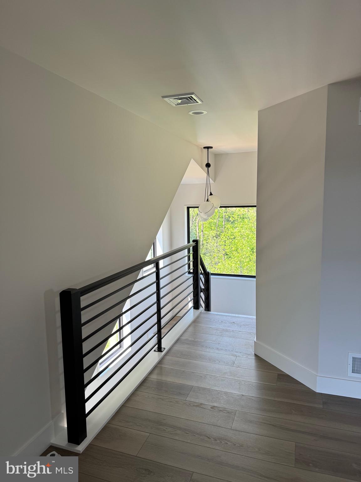 MOUNTAIN MEADOWS - Residential