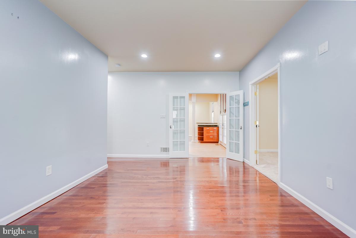 SUNNYBROOK ESTATES - Residential