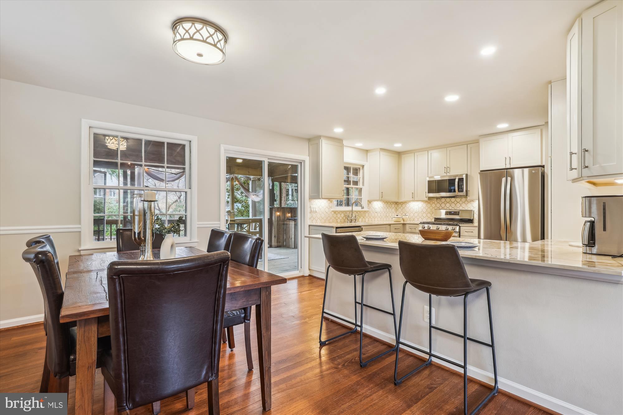 CRESCENT HILLS - Residential