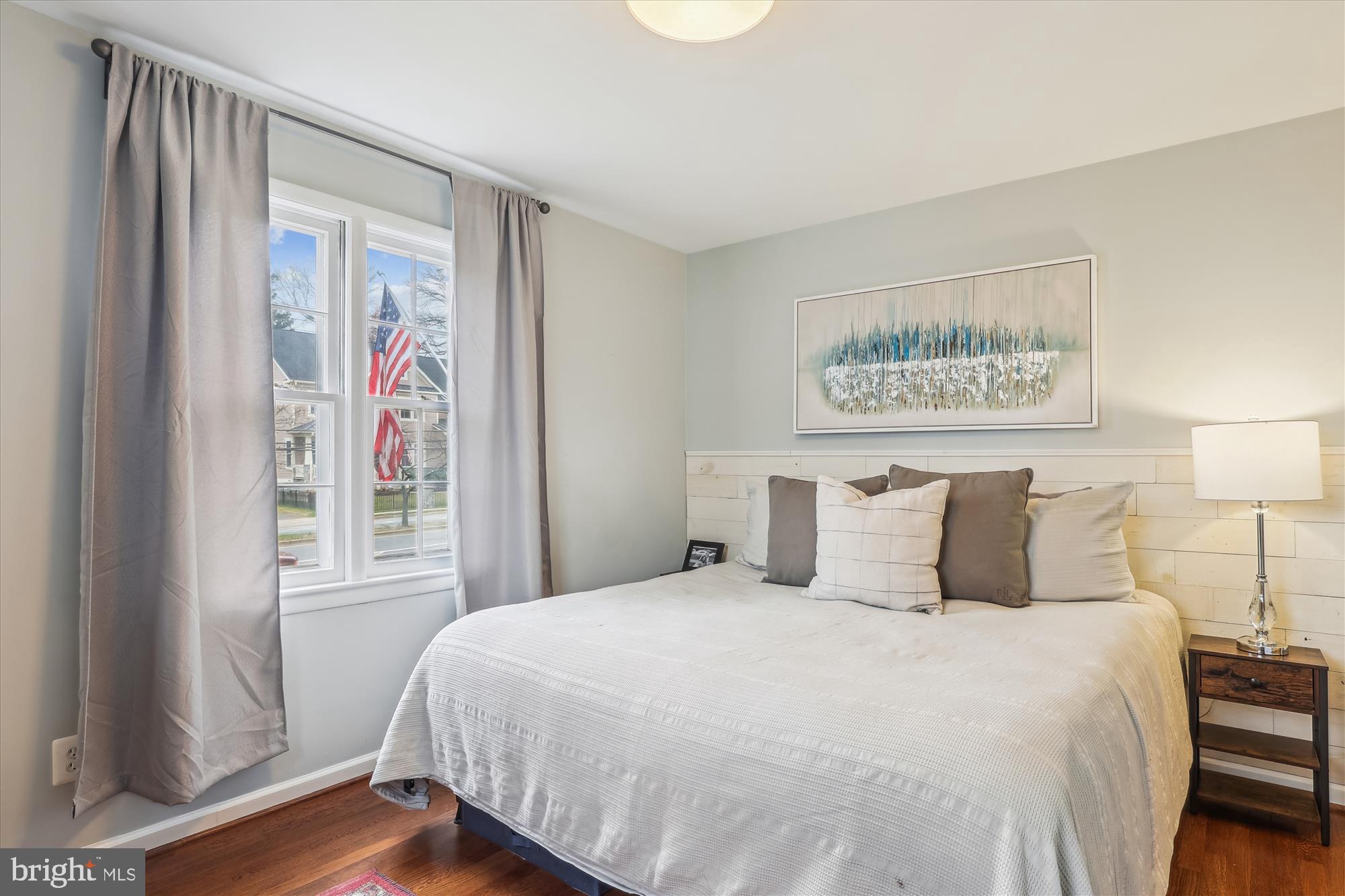 CRESCENT HILLS - Residential