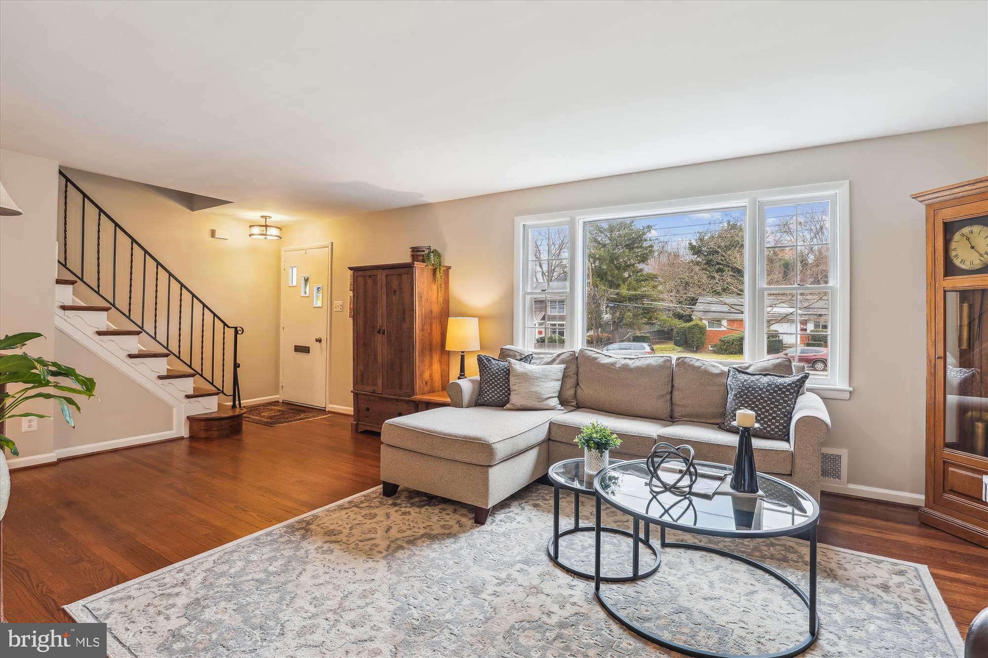 CRESCENT HILLS - Residential