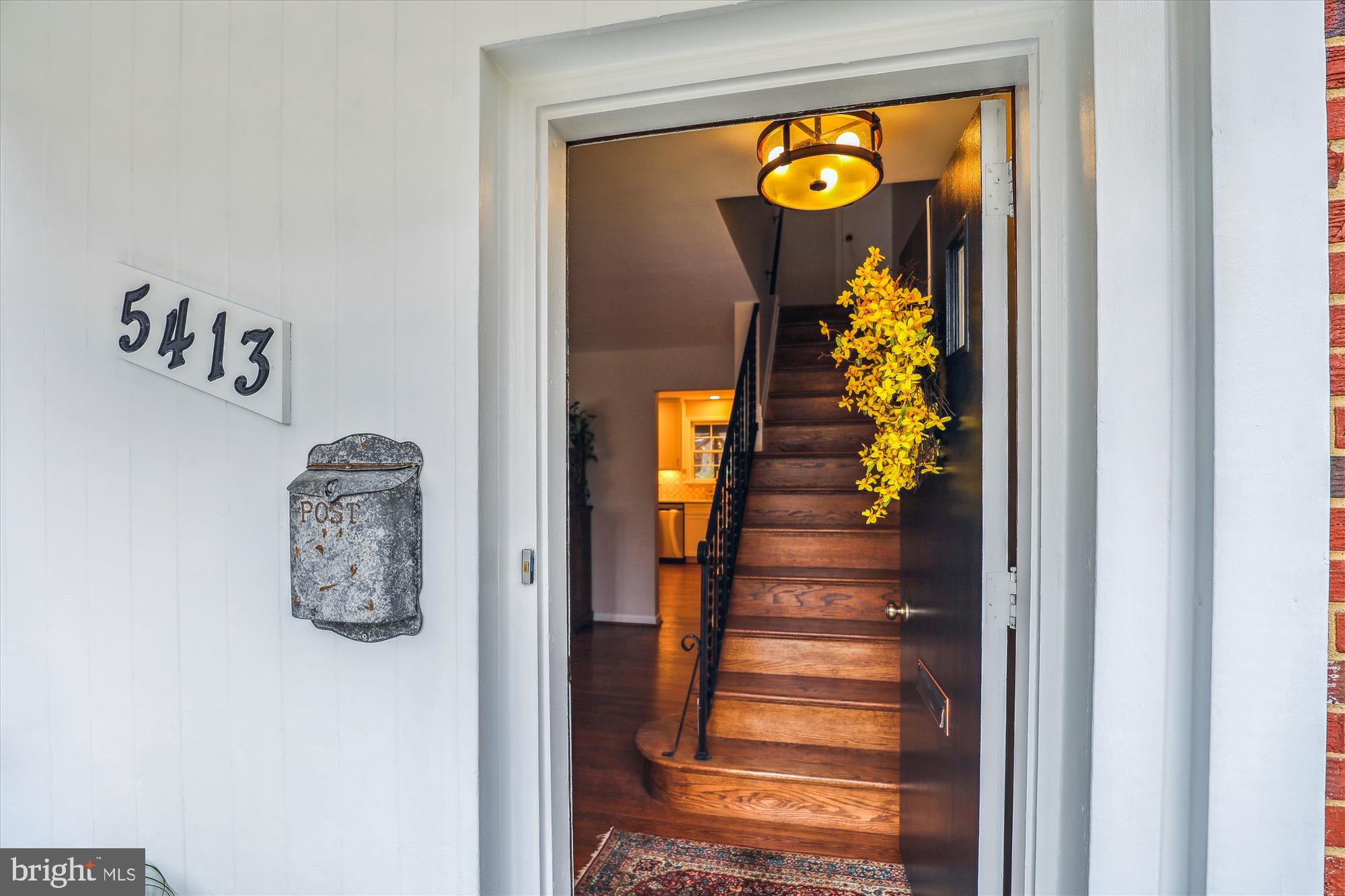 CRESCENT HILLS - Residential