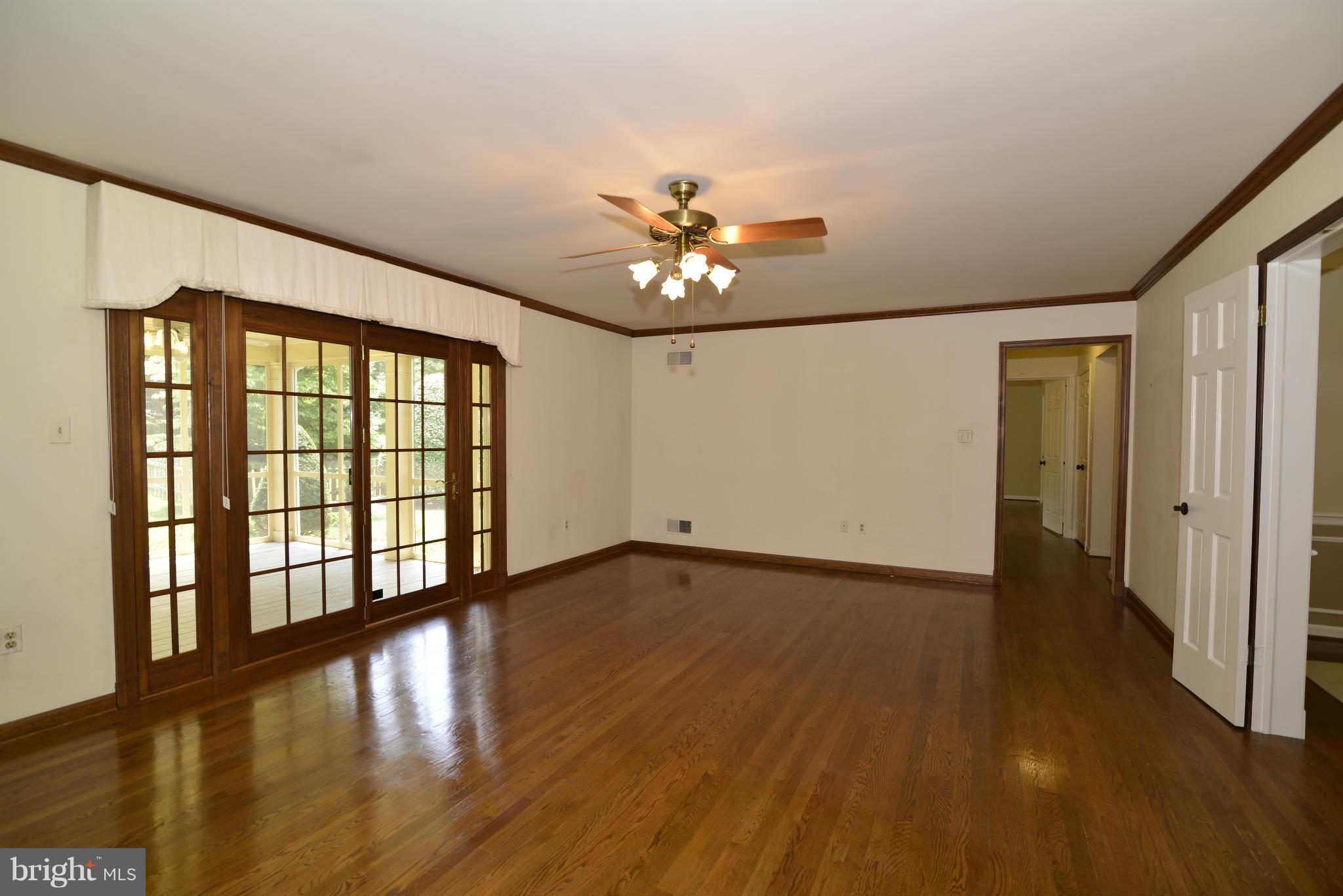 SPRING RIDGE - Residential