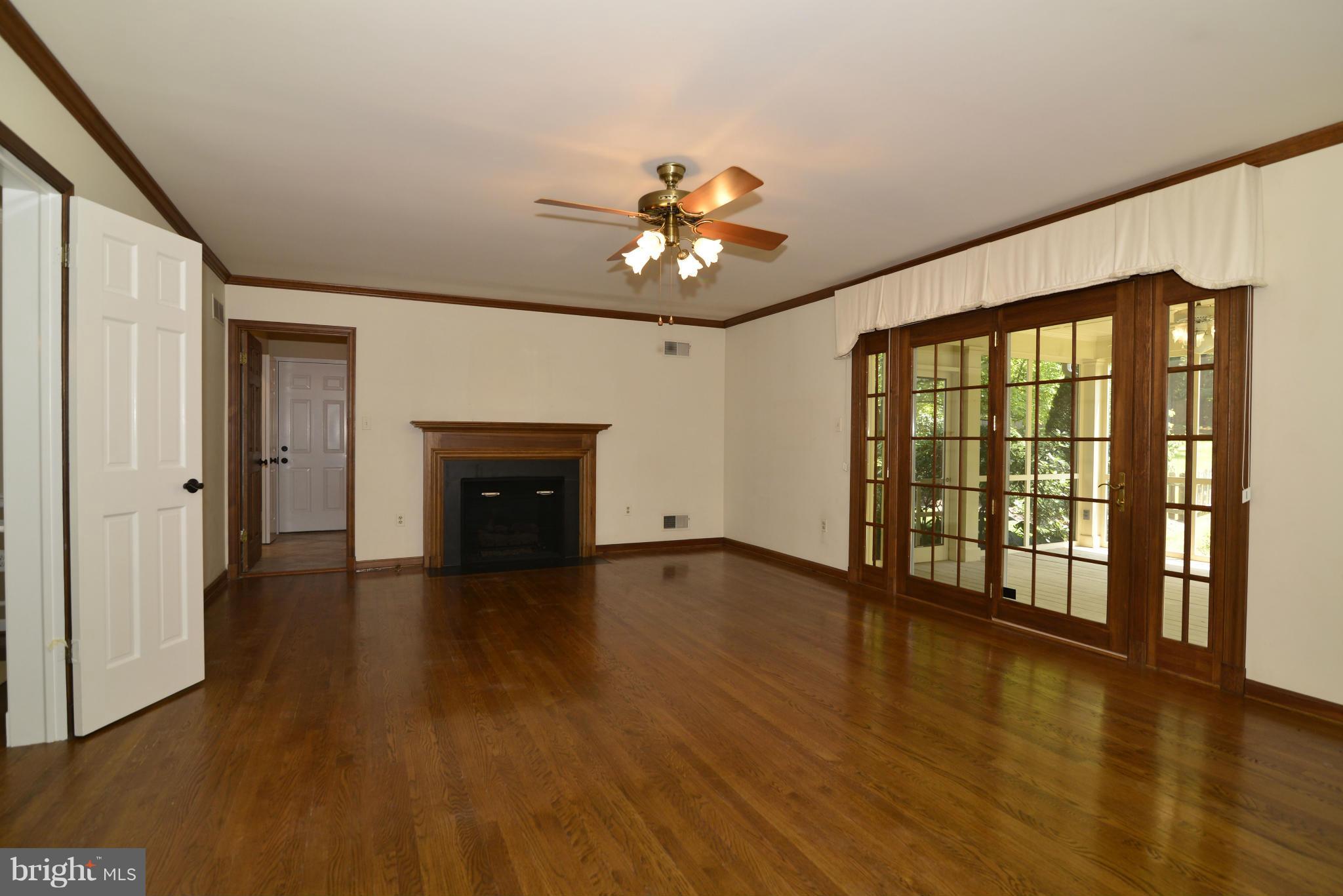 SPRING RIDGE - Residential