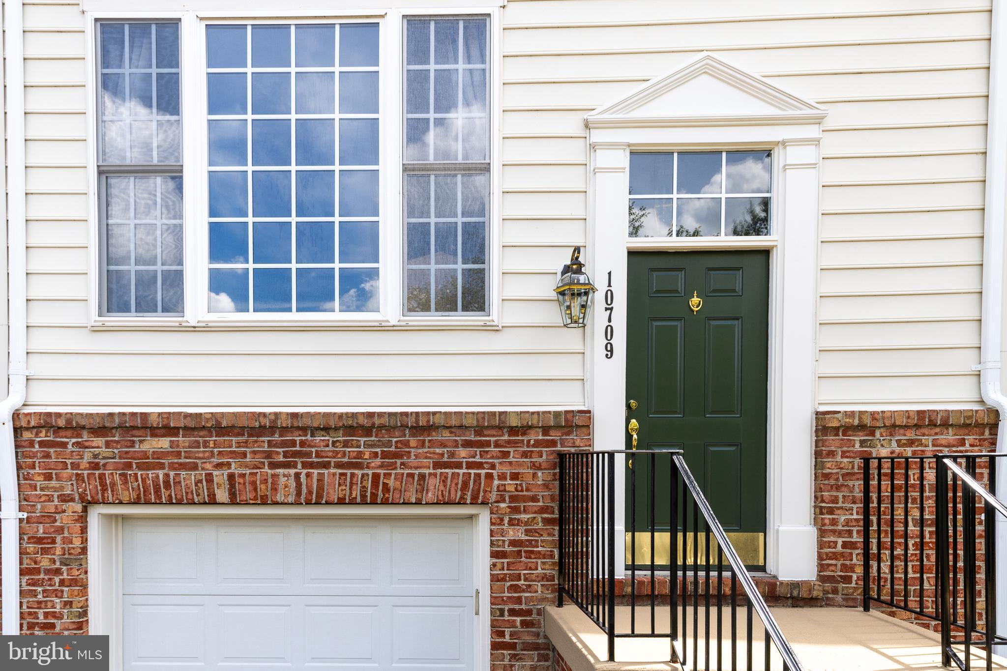 TOWNES AT COMPTON FARM - Residential