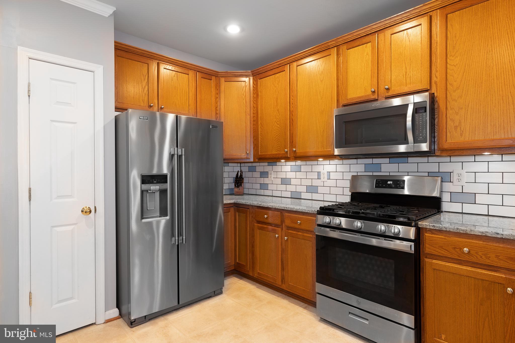 TOWNES AT COMPTON FARM - Residential