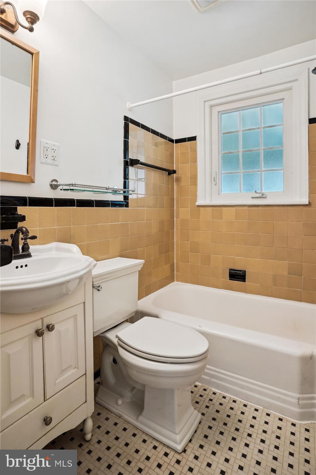 FENWICK PARK - Residential Lease