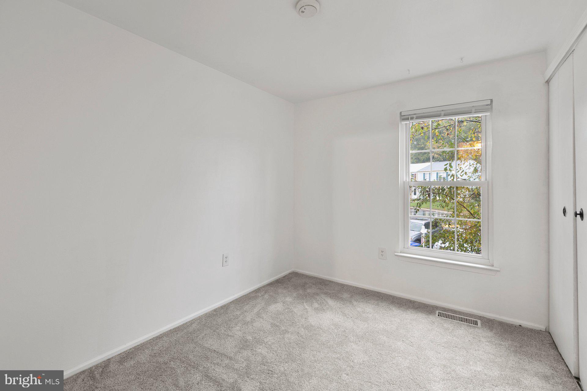 WAKEFIELD SQUARE - Residential