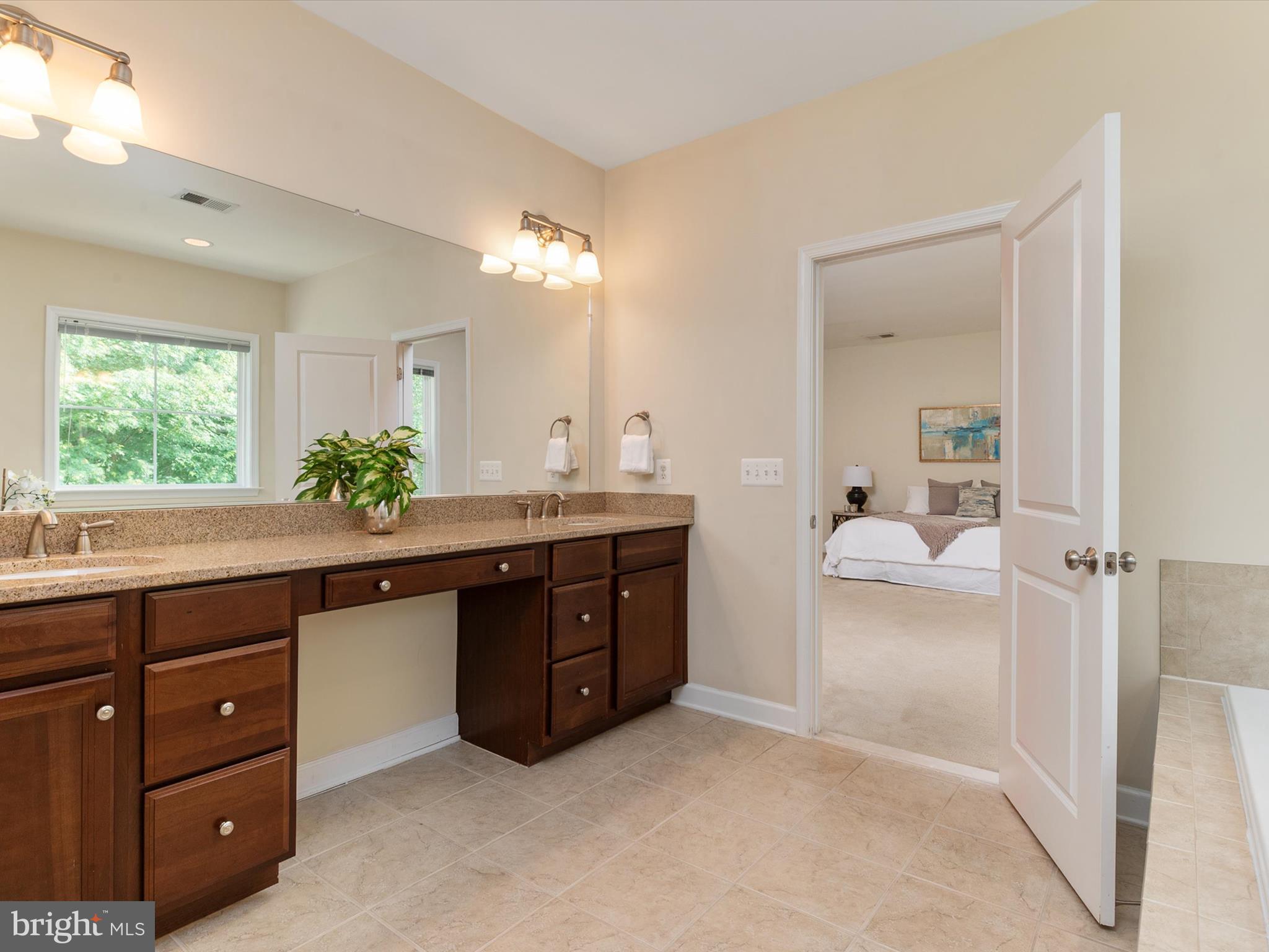 COLLEGE HEIGHTS WEST - Residential