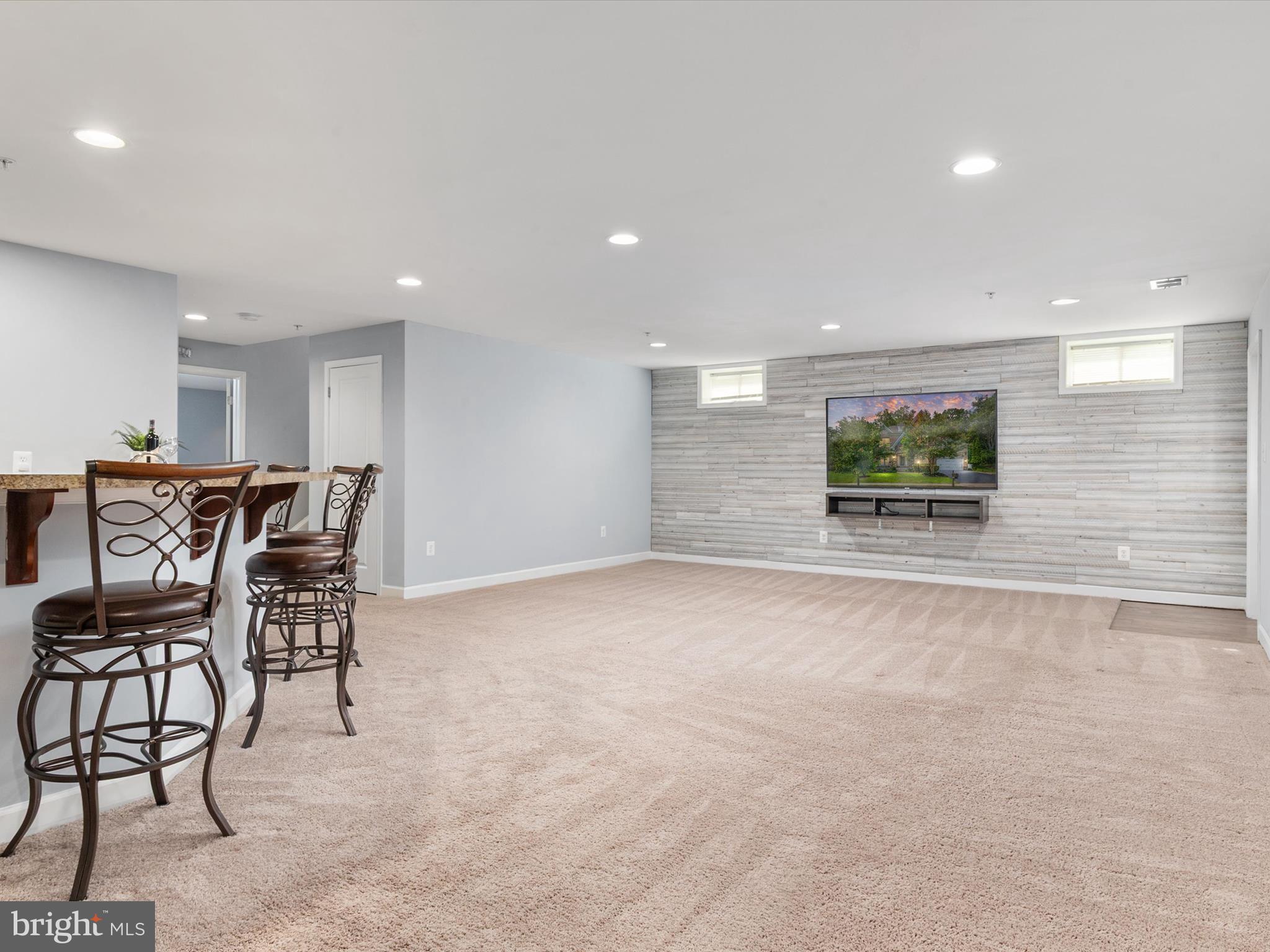 COLLEGE HEIGHTS WEST - Residential