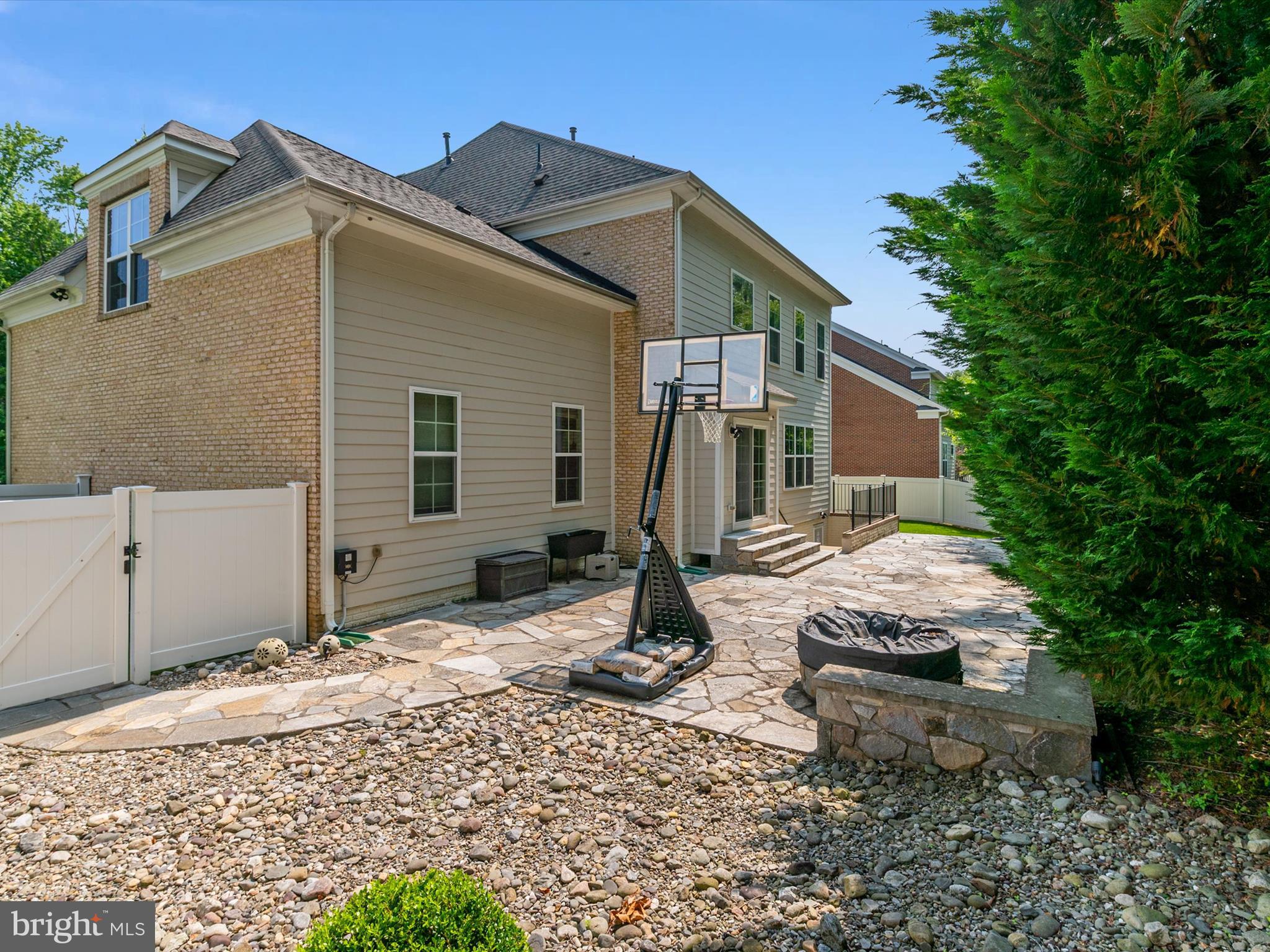 COLLEGE HEIGHTS WEST - Residential