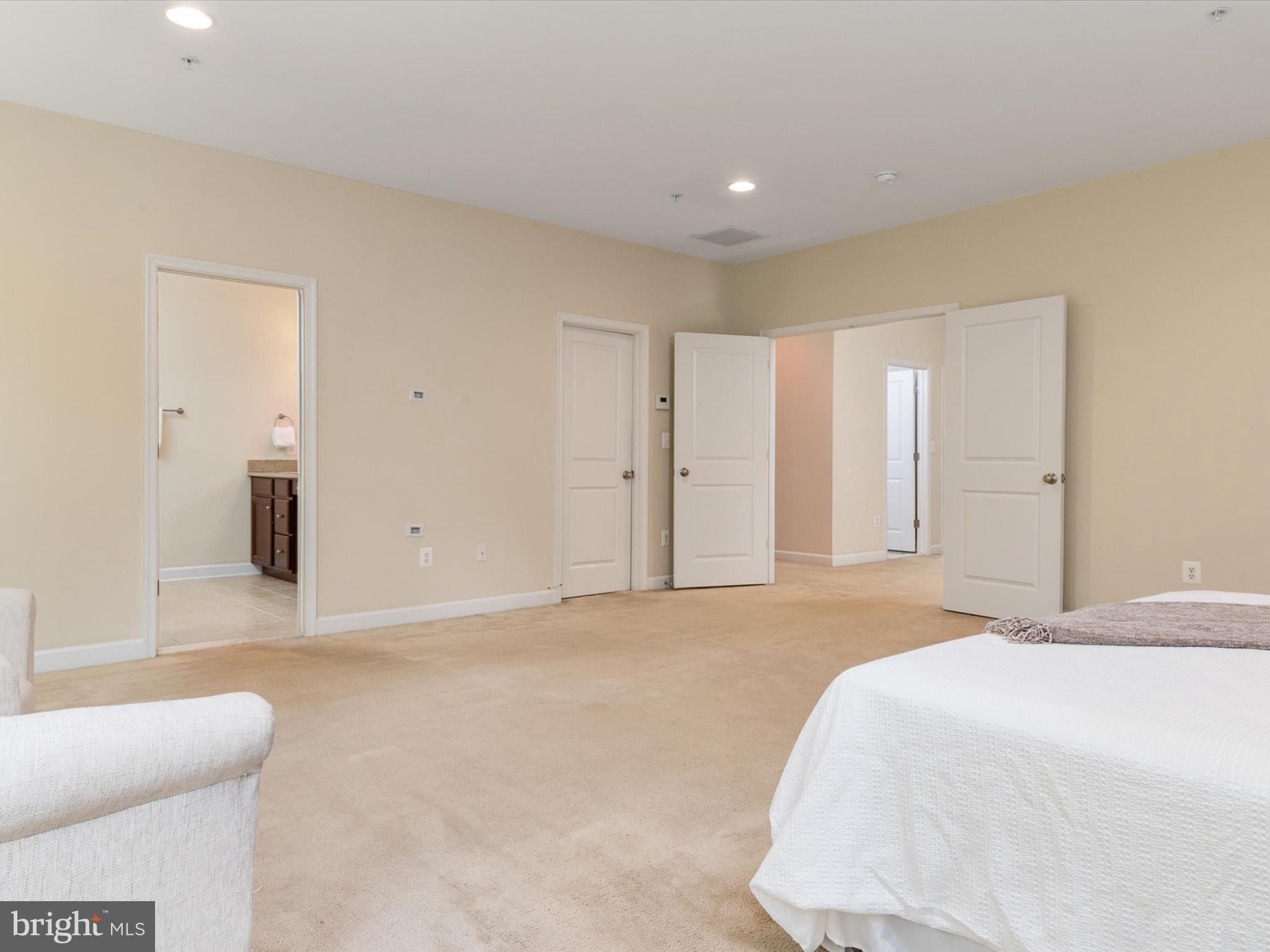 COLLEGE HEIGHTS WEST - Residential