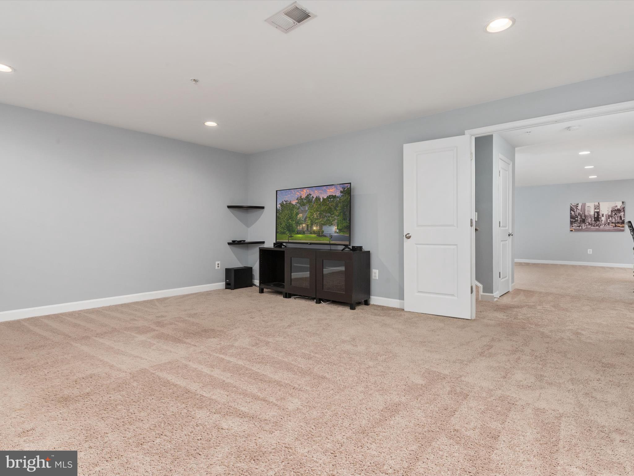 COLLEGE HEIGHTS WEST - Residential