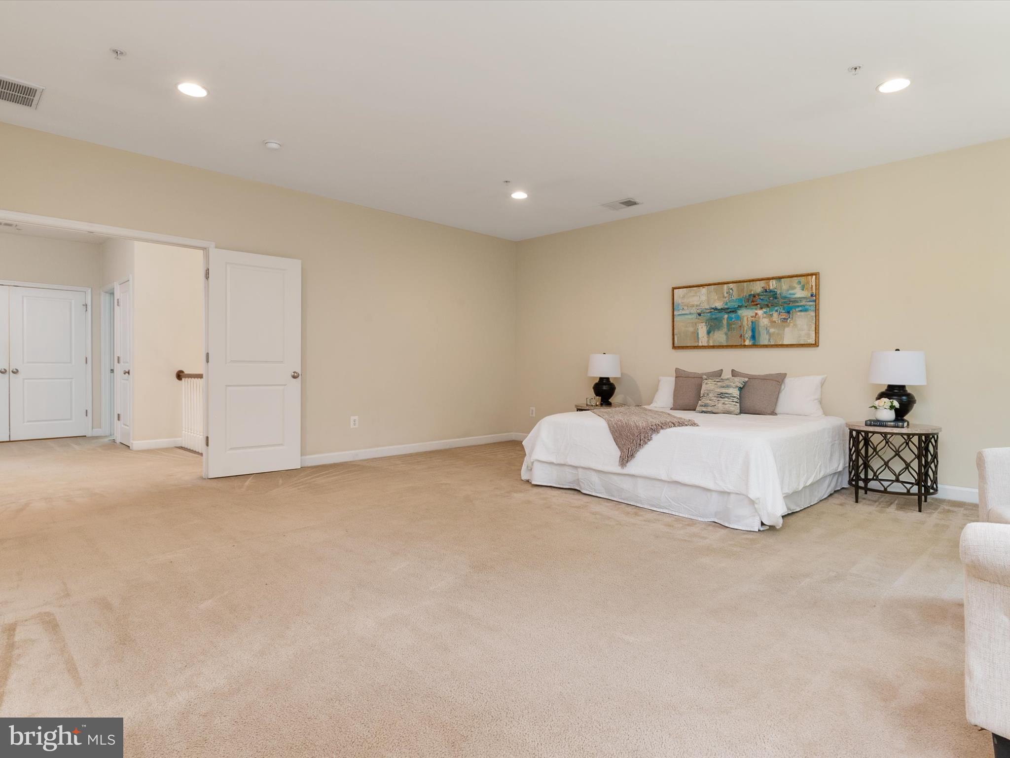 COLLEGE HEIGHTS WEST - Residential