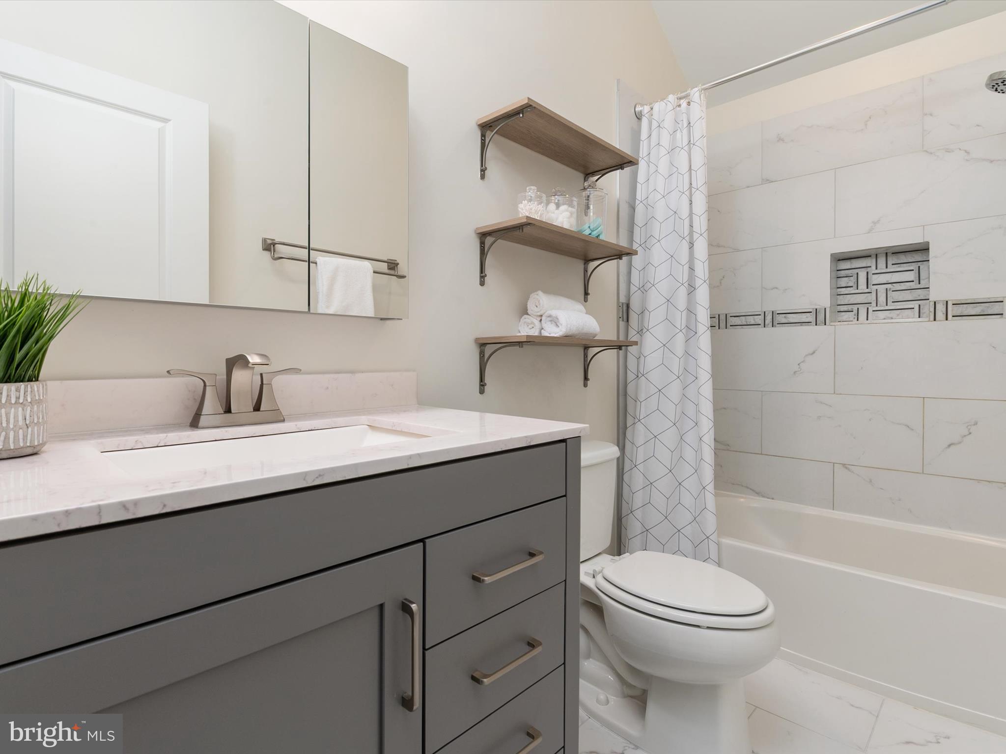 COLLEGE HEIGHTS WEST - Residential