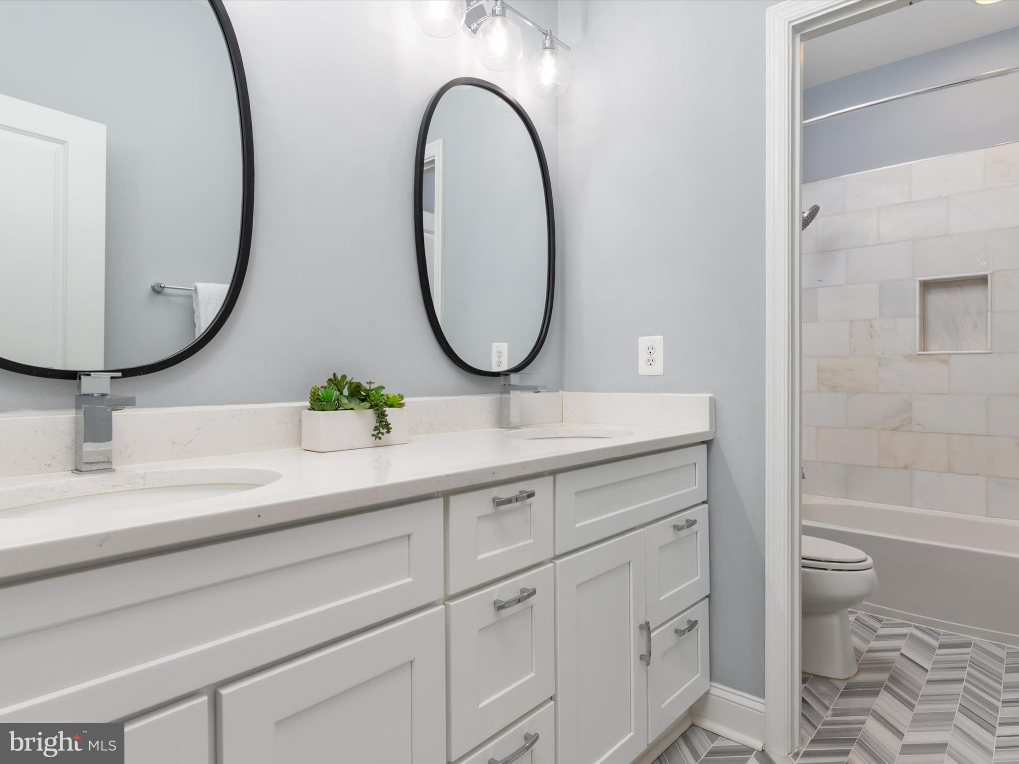 COLLEGE HEIGHTS WEST - Residential