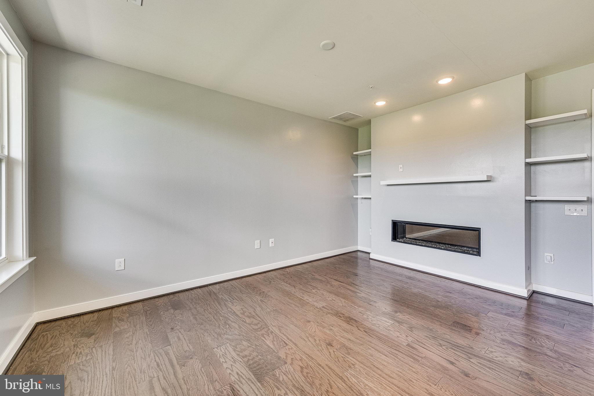 METROPARK AT ARROWBROOK - Residential