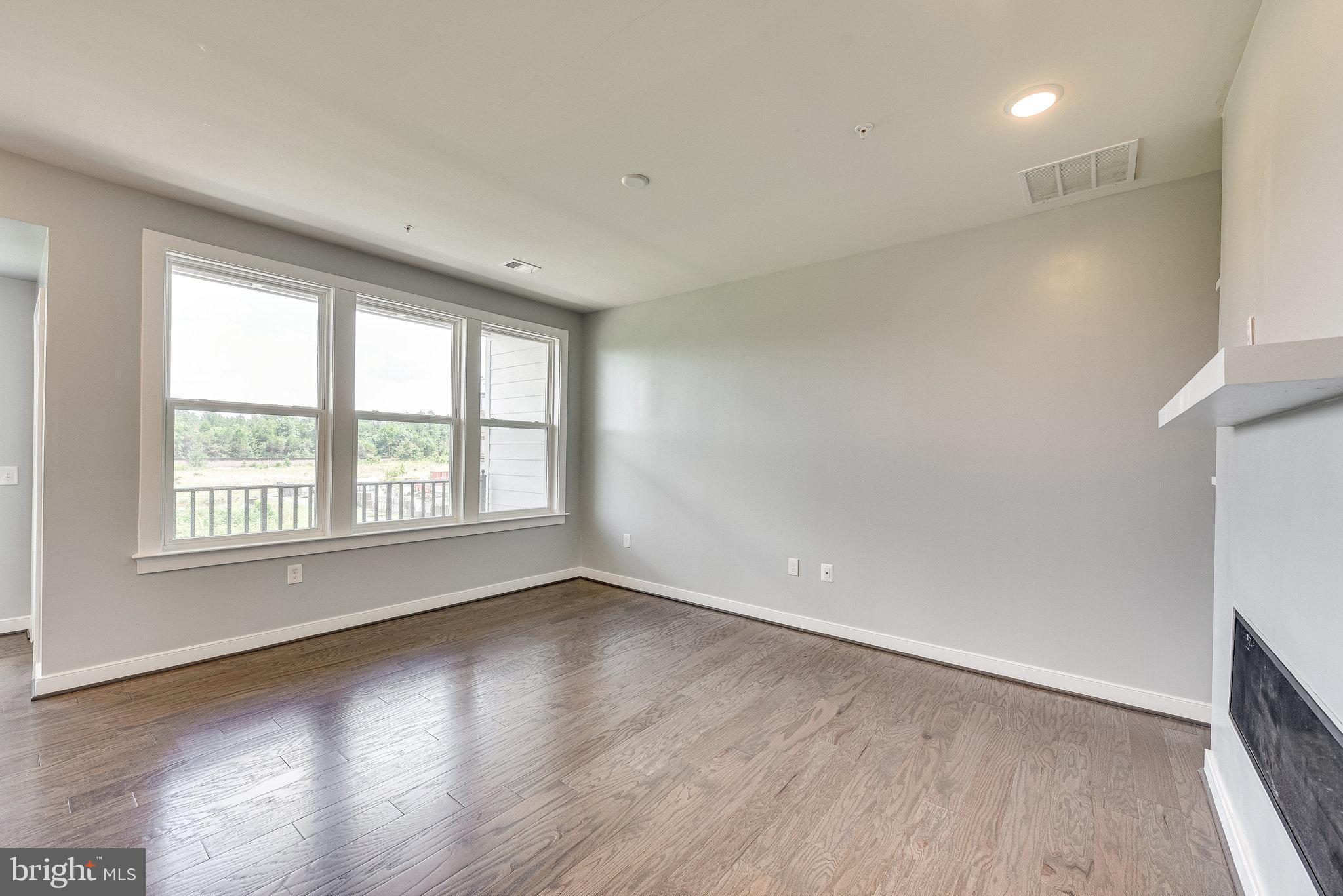 METROPARK AT ARROWBROOK - Residential