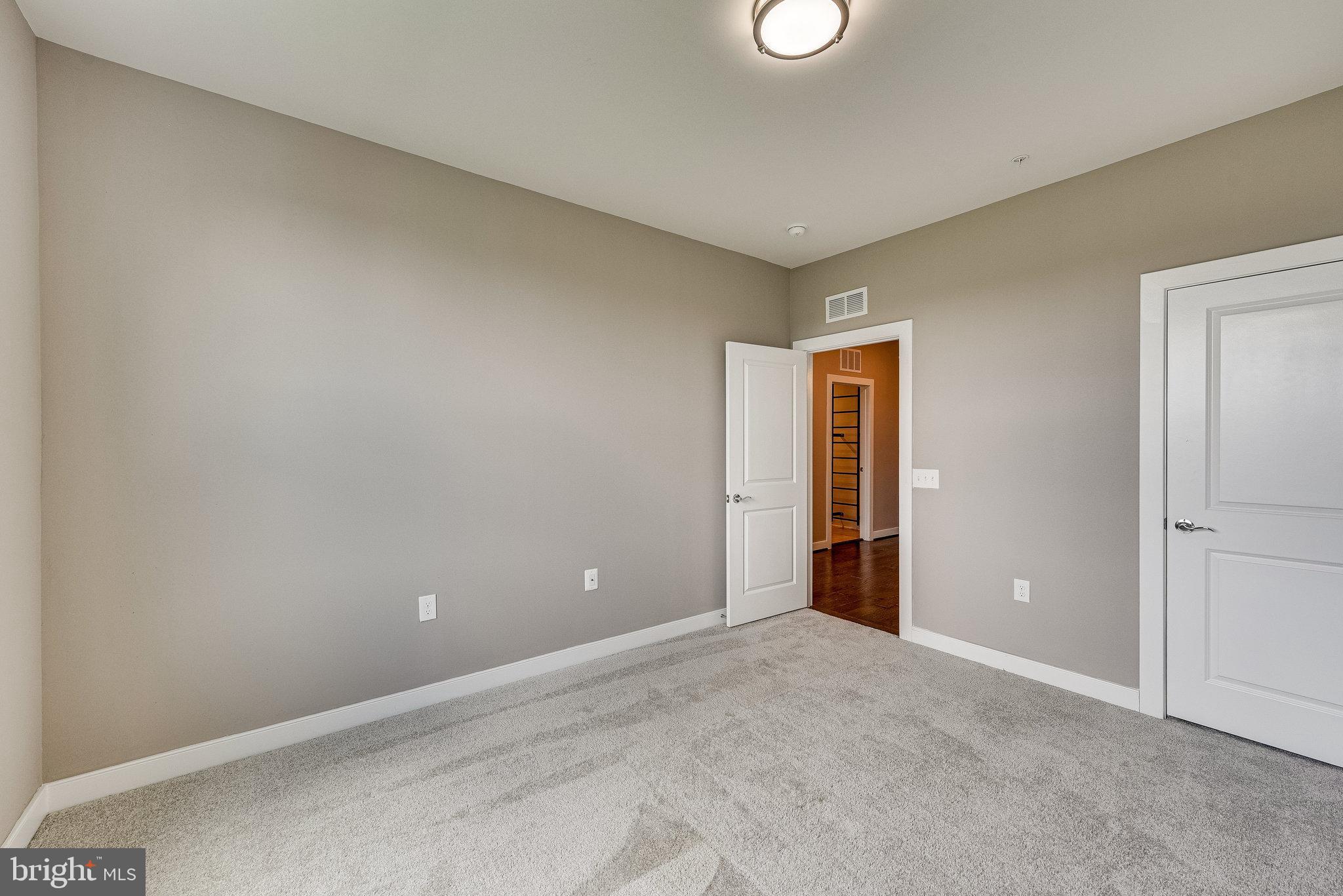 METROPARK AT ARROWBROOK - Residential