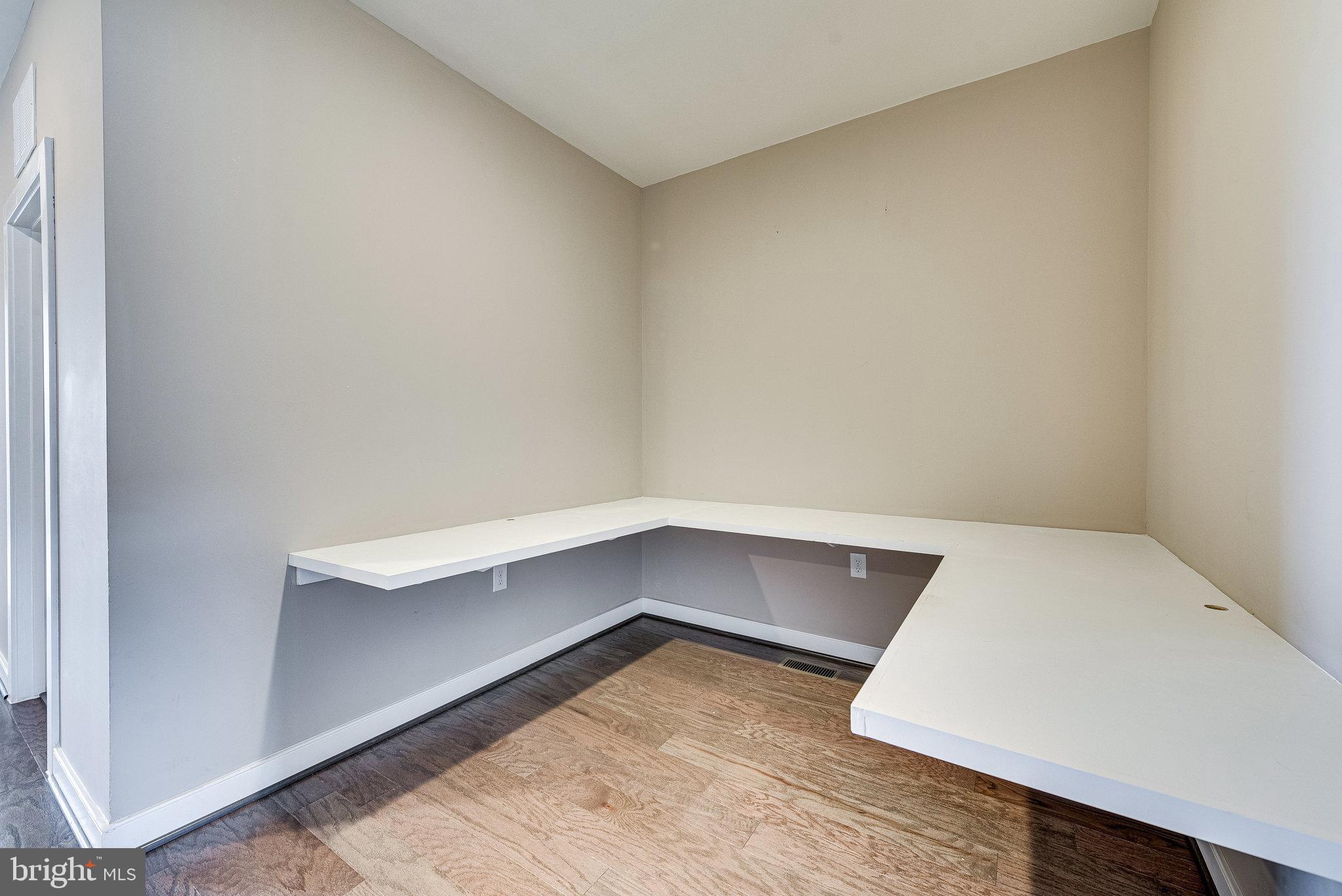 METROPARK AT ARROWBROOK - Residential