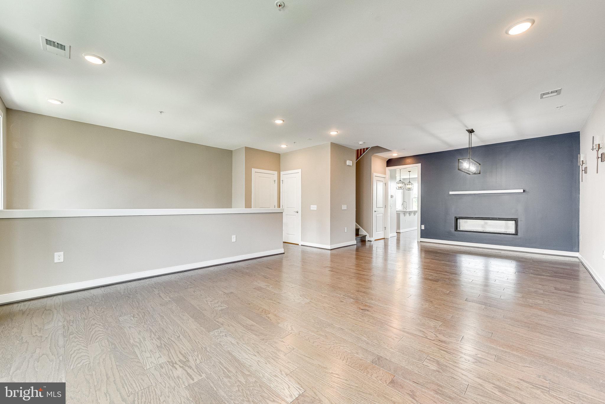 METROPARK AT ARROWBROOK - Residential