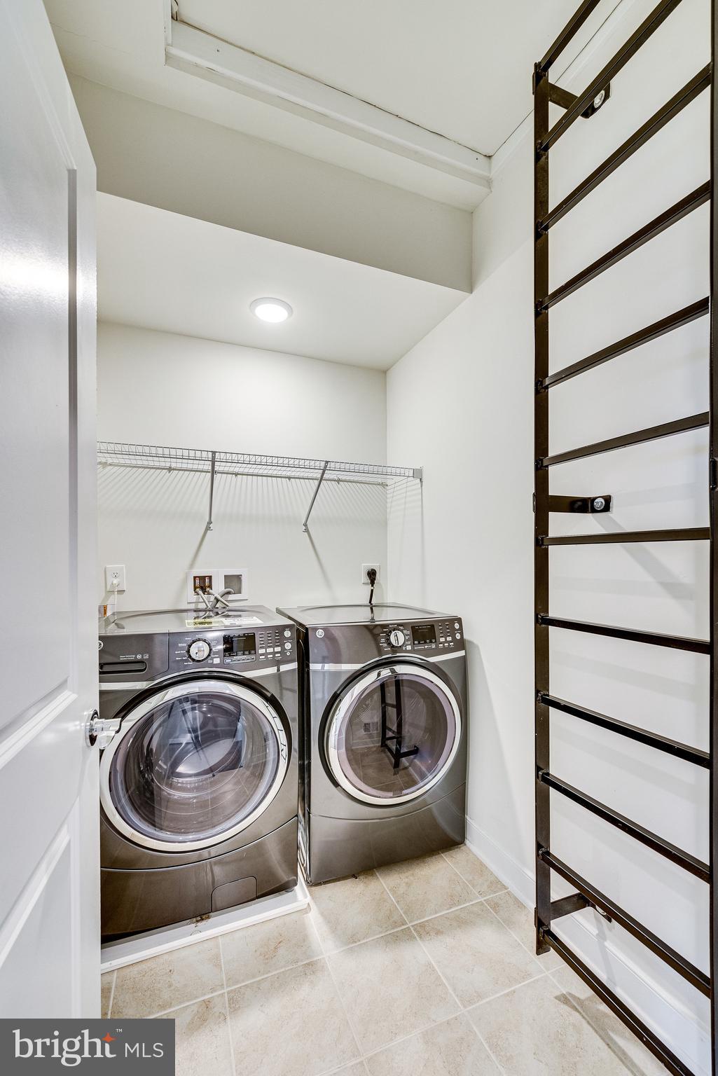 METROPARK AT ARROWBROOK - Residential