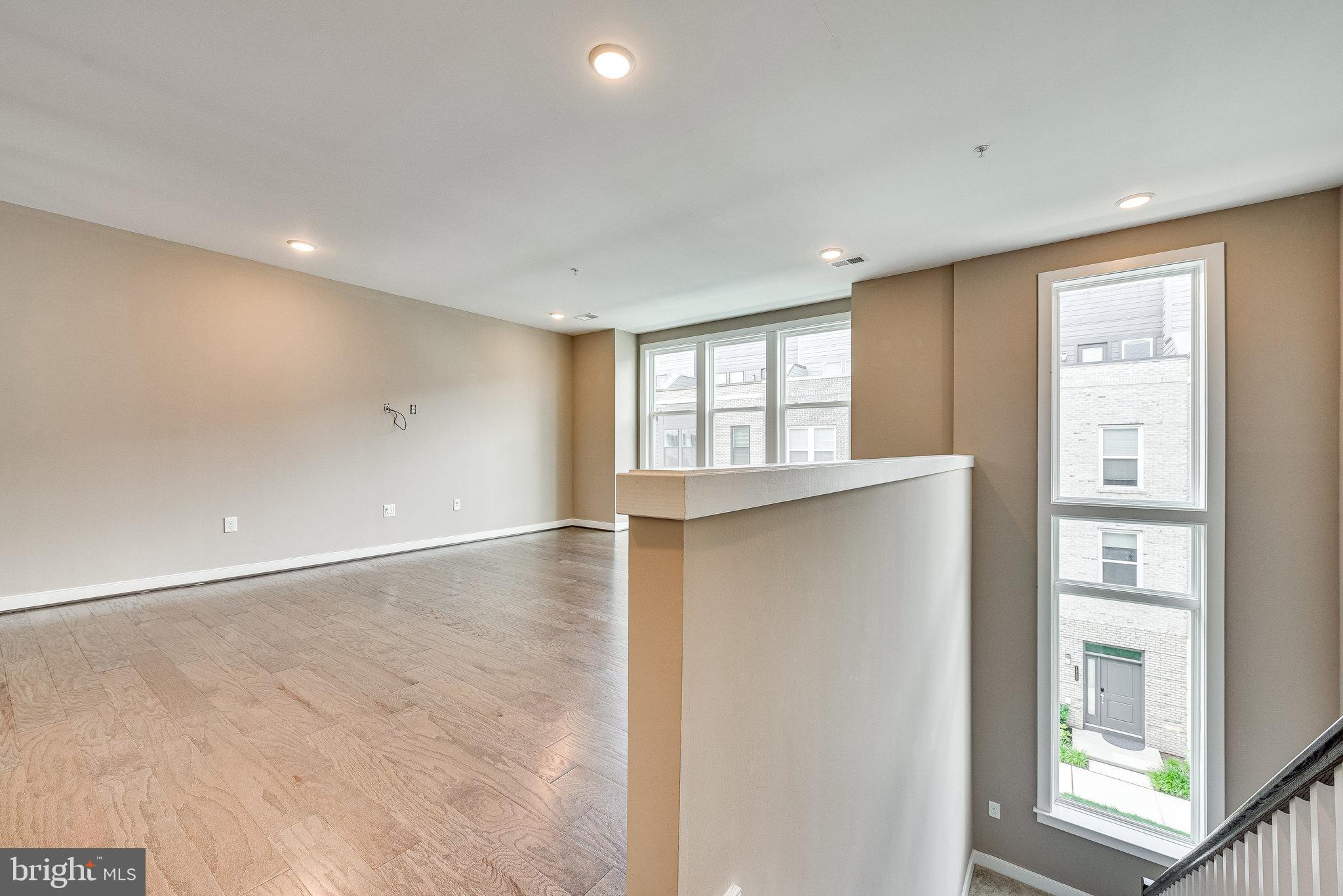 METROPARK AT ARROWBROOK - Residential