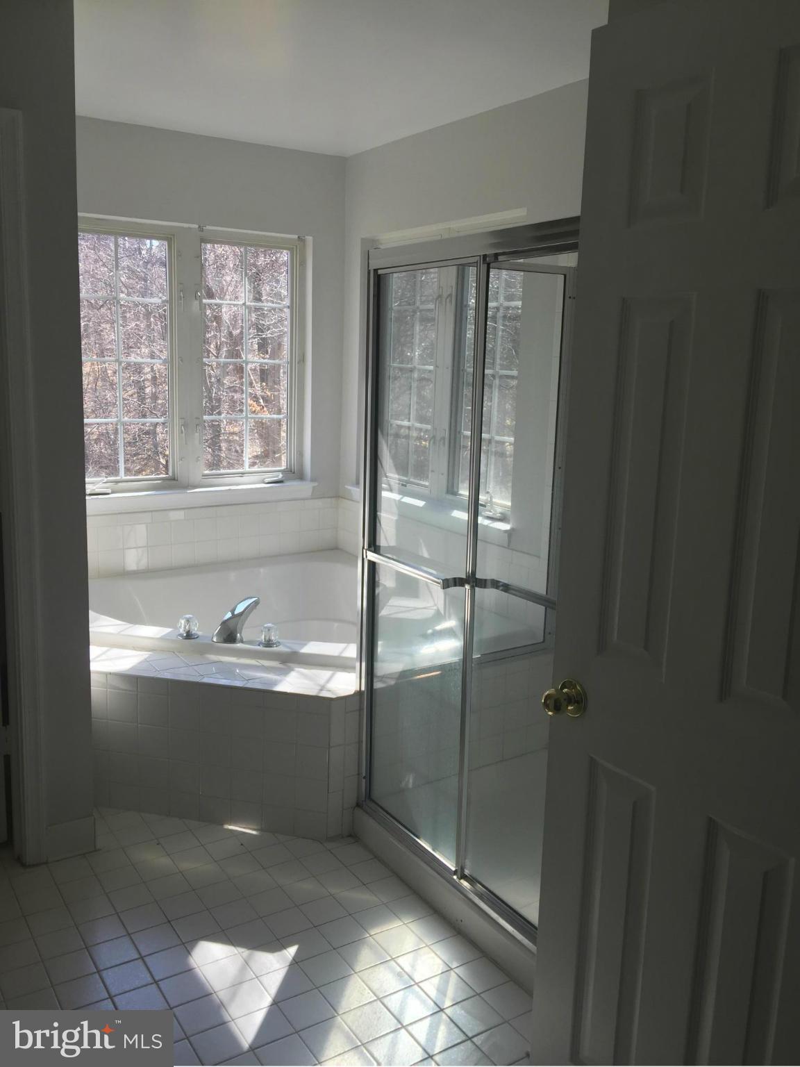 TANTALLON ON THE POTOMAC - Residential