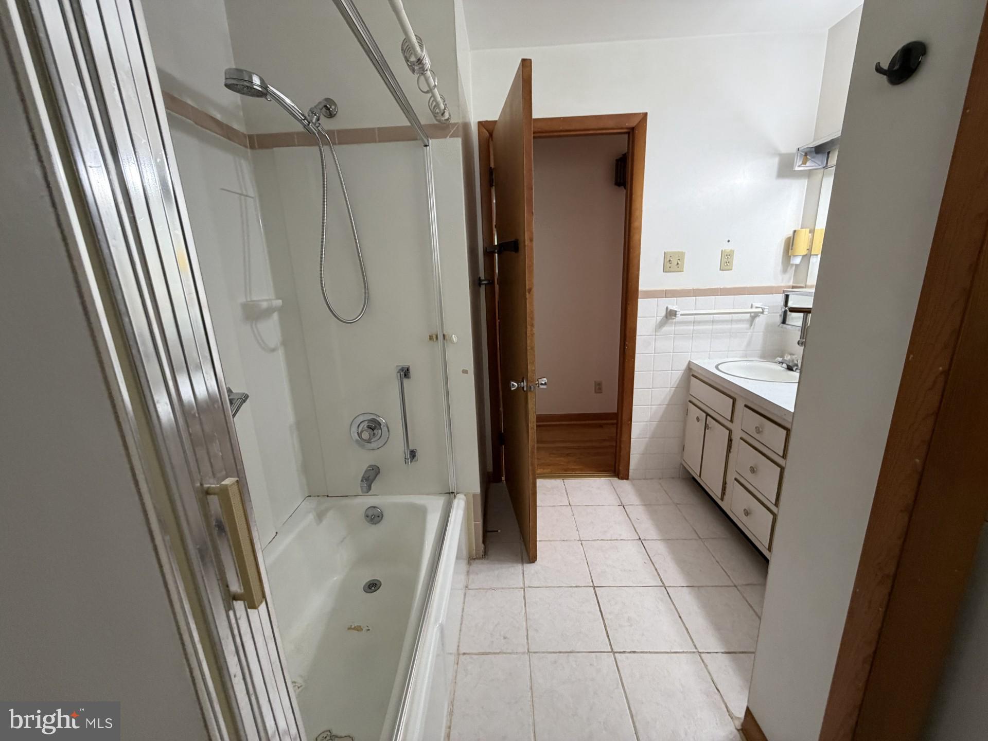 DENTLER VILLAGE - Residential