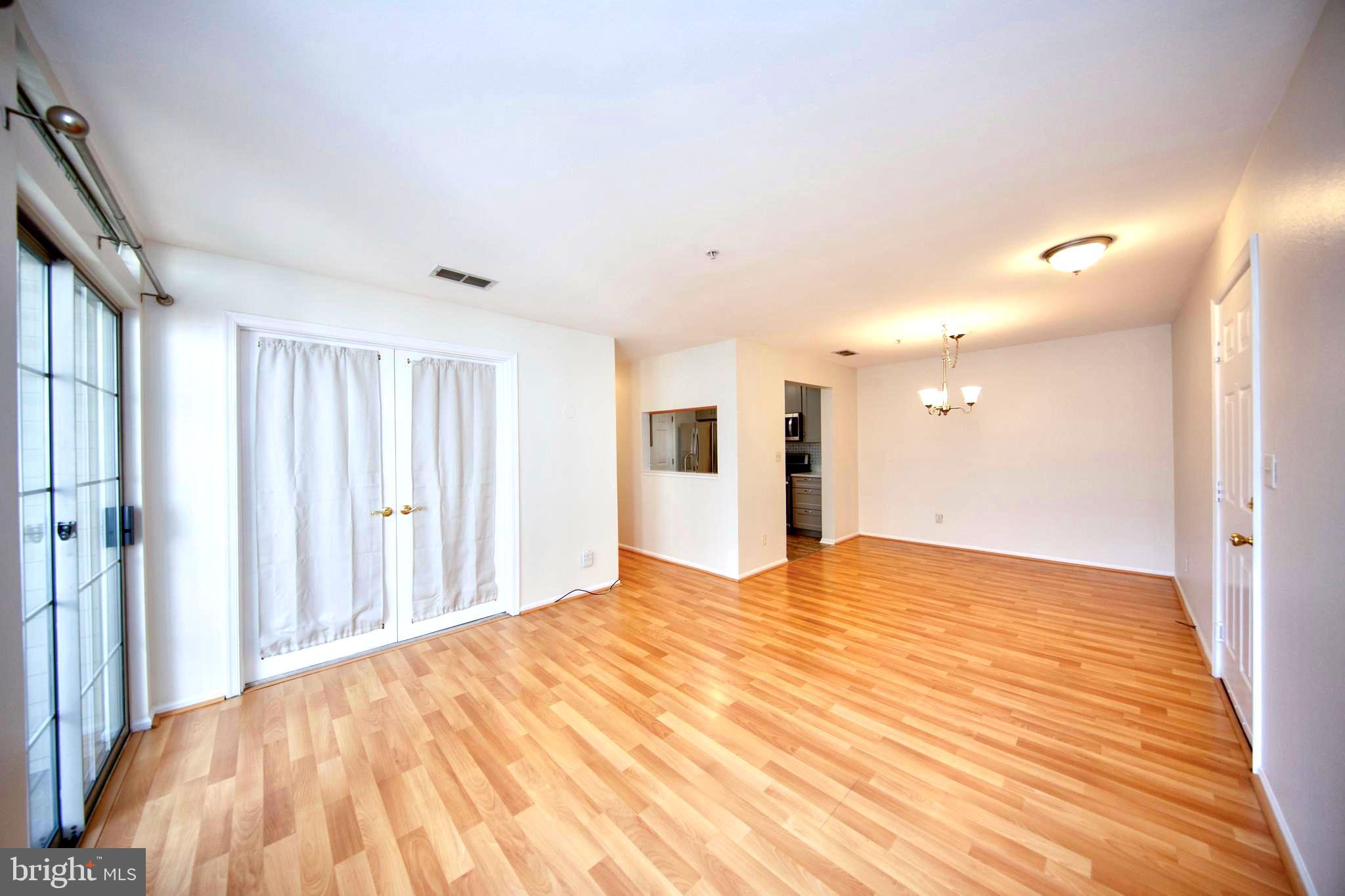 ENGLISH COUNTRY MANOR - Residential