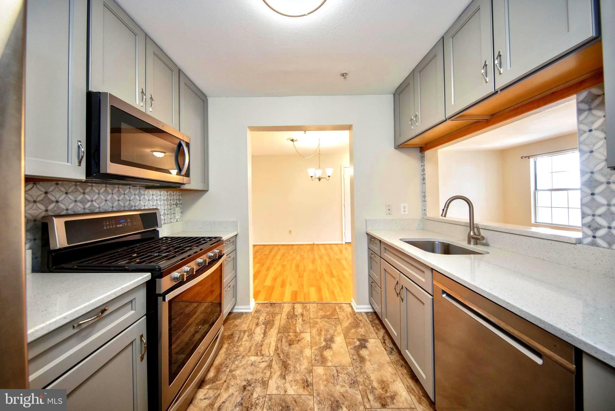 ENGLISH COUNTRY MANOR - Residential