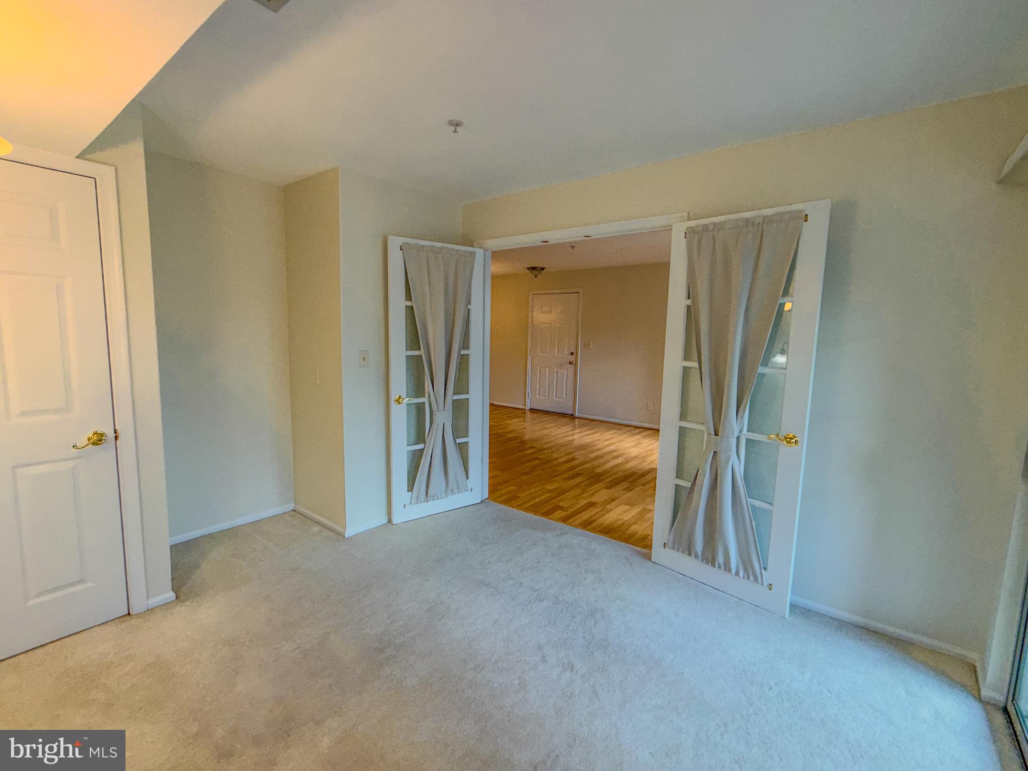 ENGLISH COUNTRY MANOR - Residential