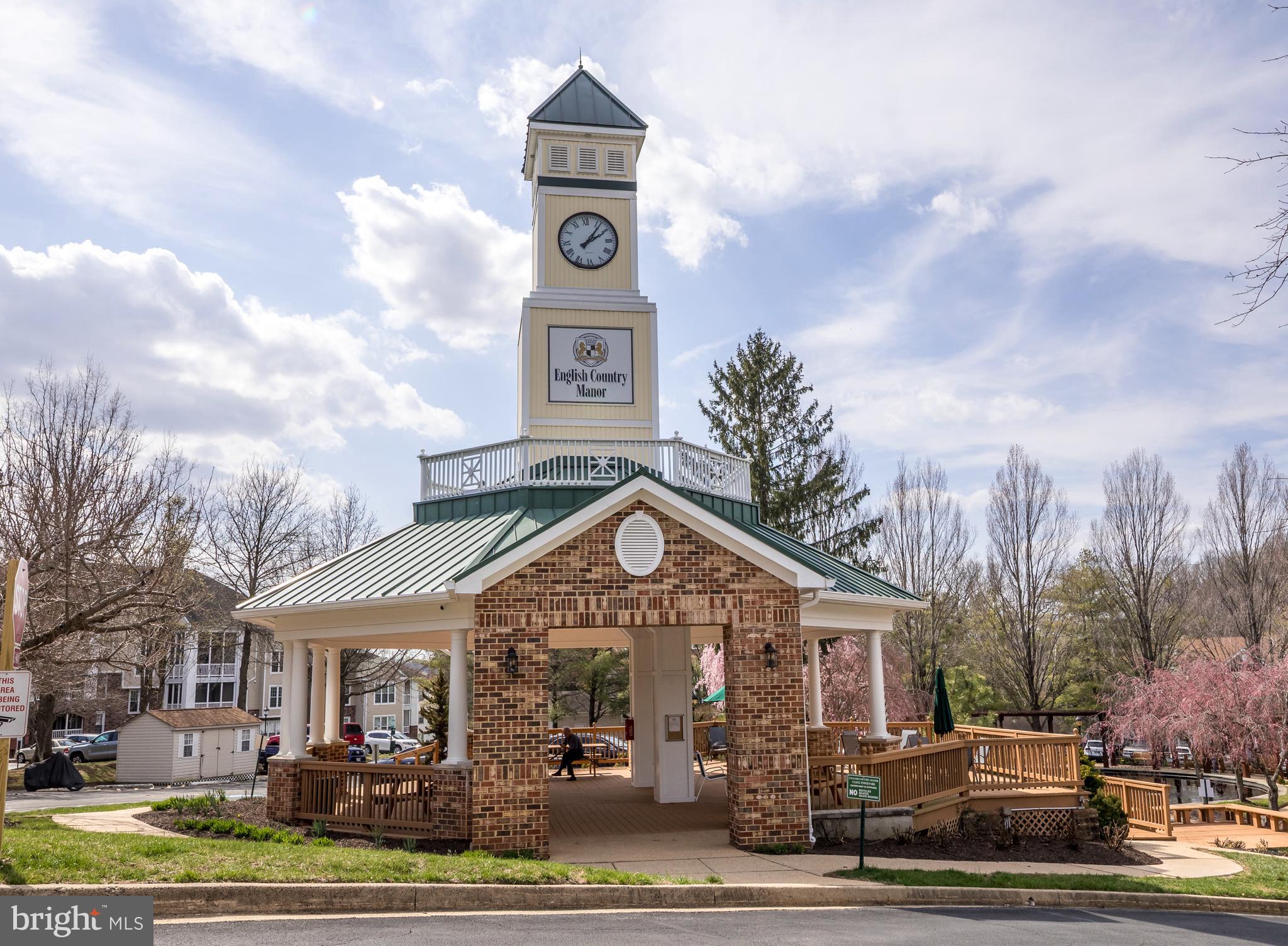 ENGLISH COUNTRY MANOR - Residential