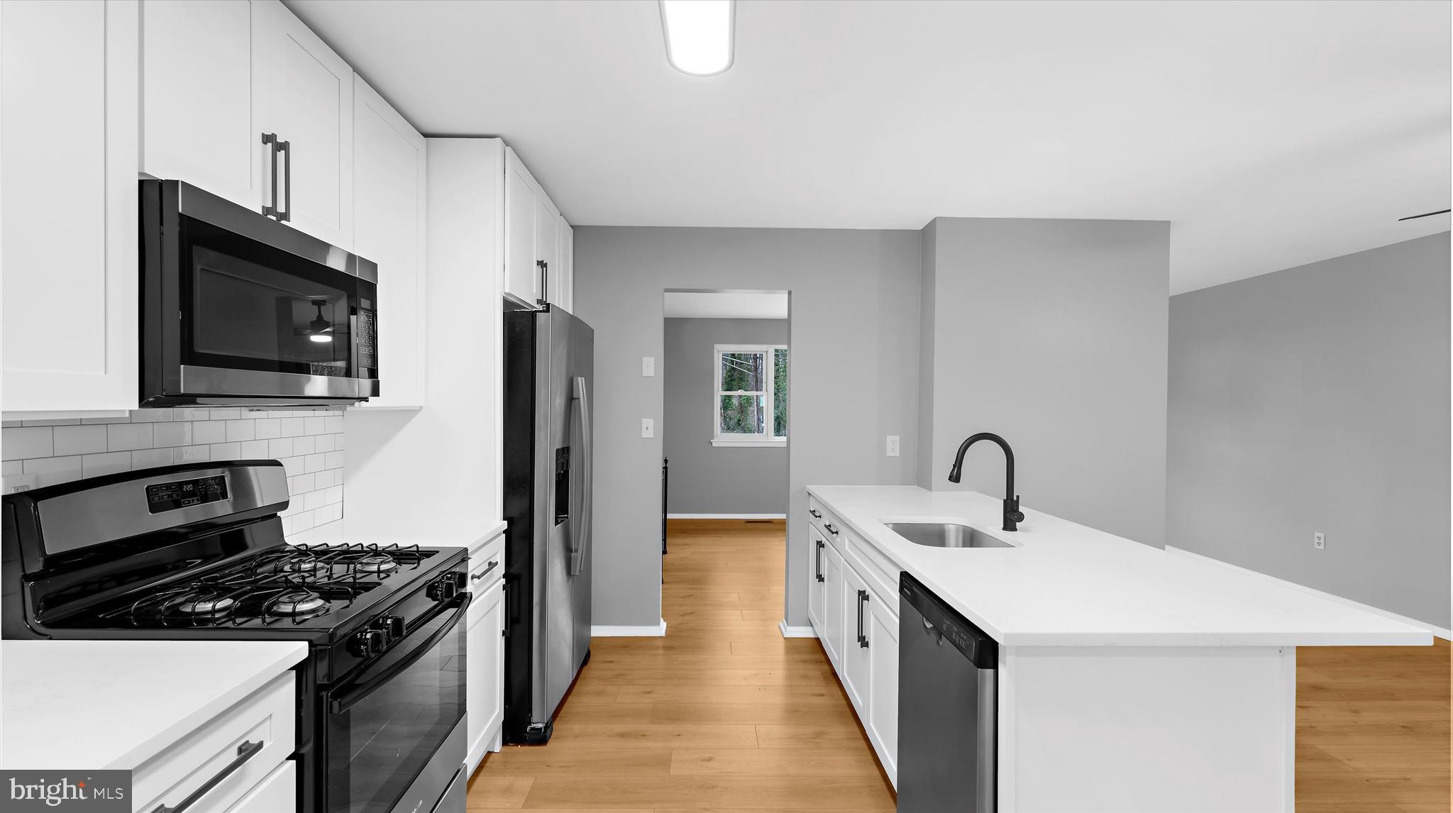 RIPPLING ESTATES - Residential Lease