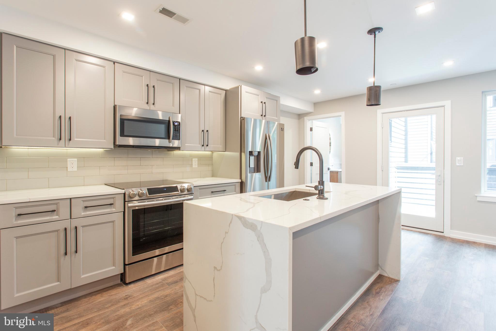 GRADUATE HOSPITAL - Residential Lease