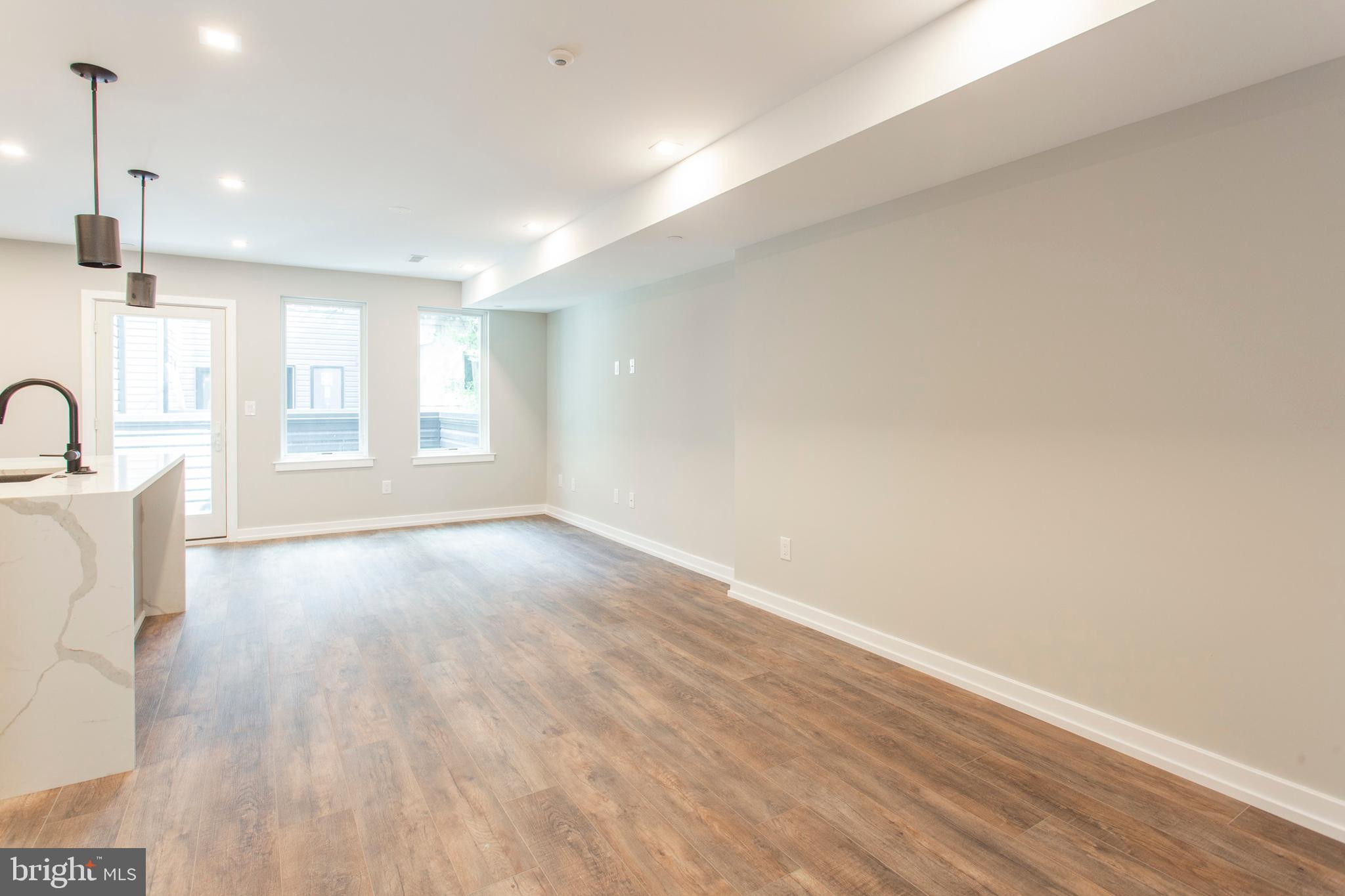 GRADUATE HOSPITAL - Residential Lease