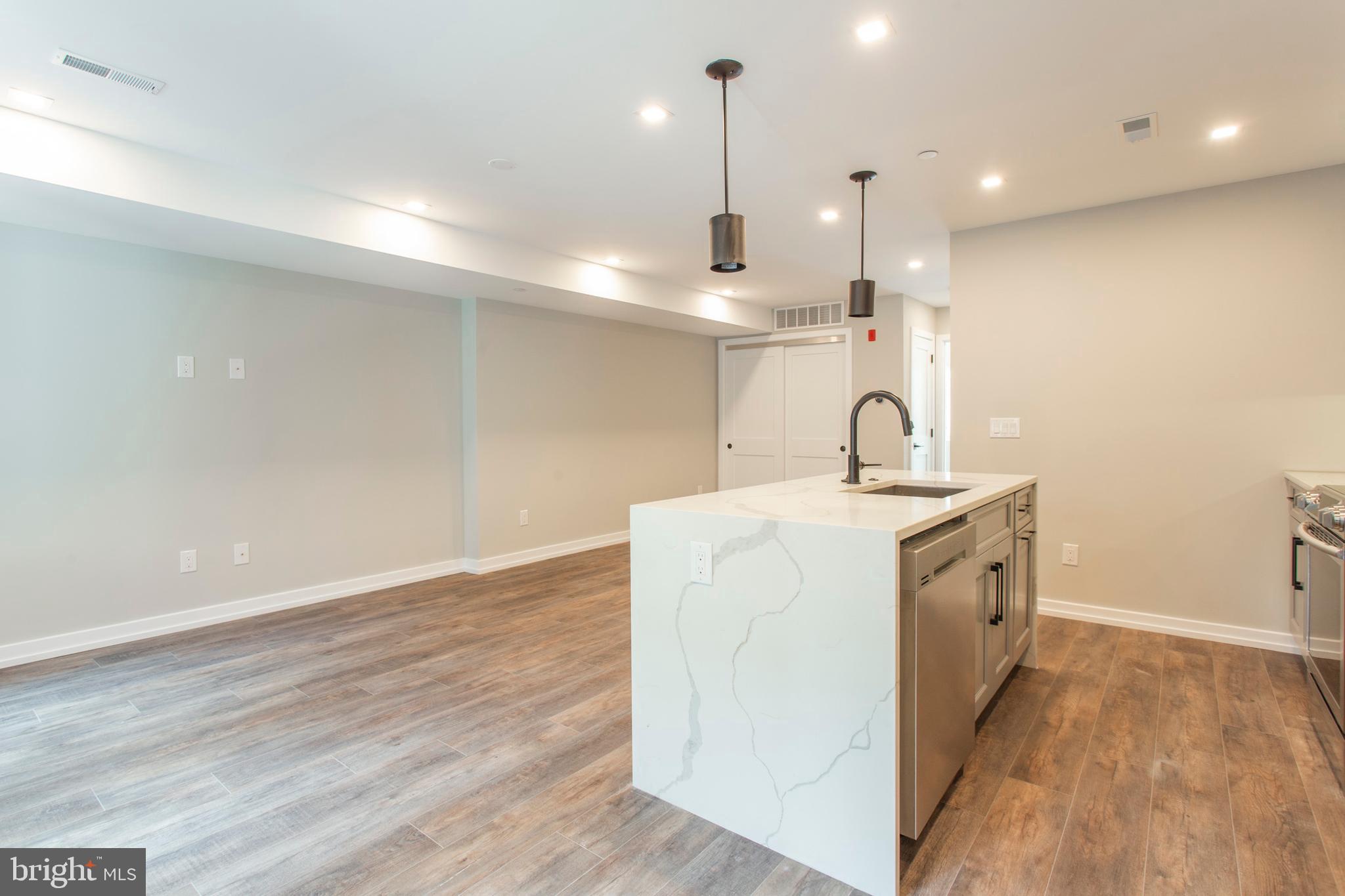 GRADUATE HOSPITAL - Residential Lease