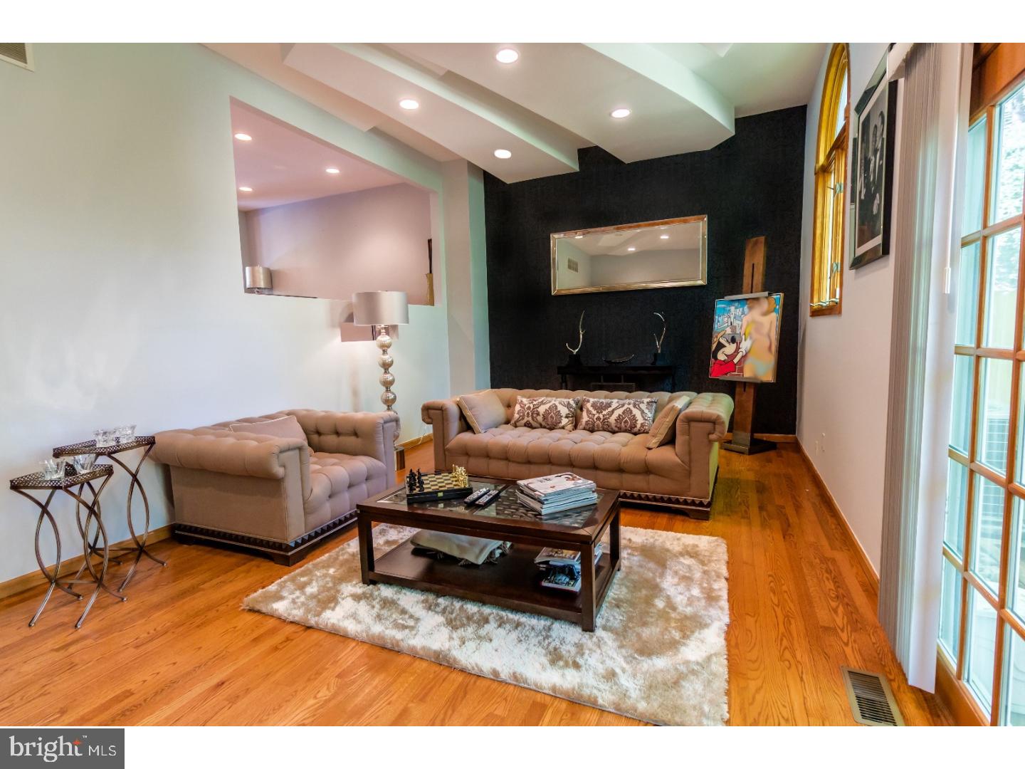 WOODLYN CROSSING - Residential