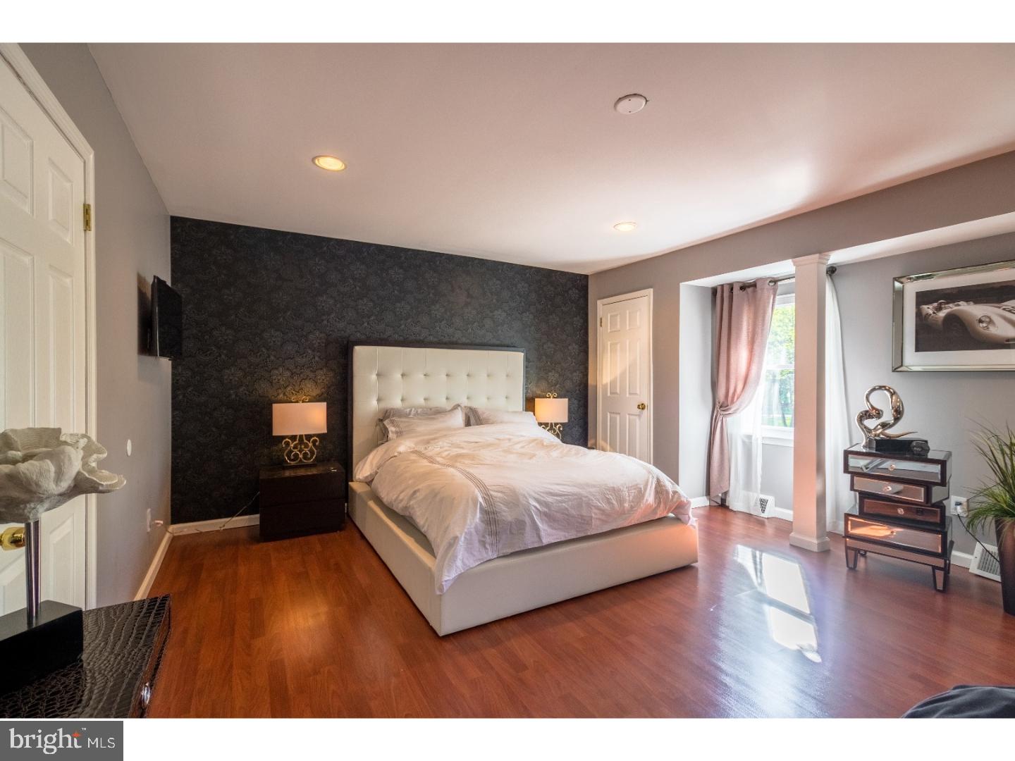 WOODLYN CROSSING - Residential